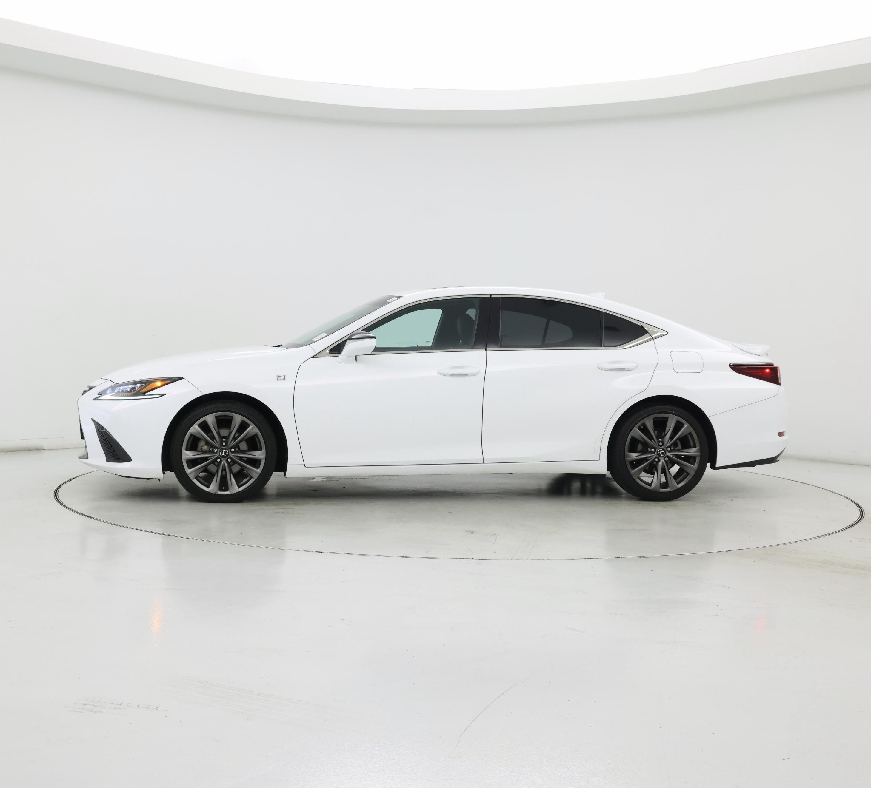 Thumbnail: 2019 Lexus ES - 3