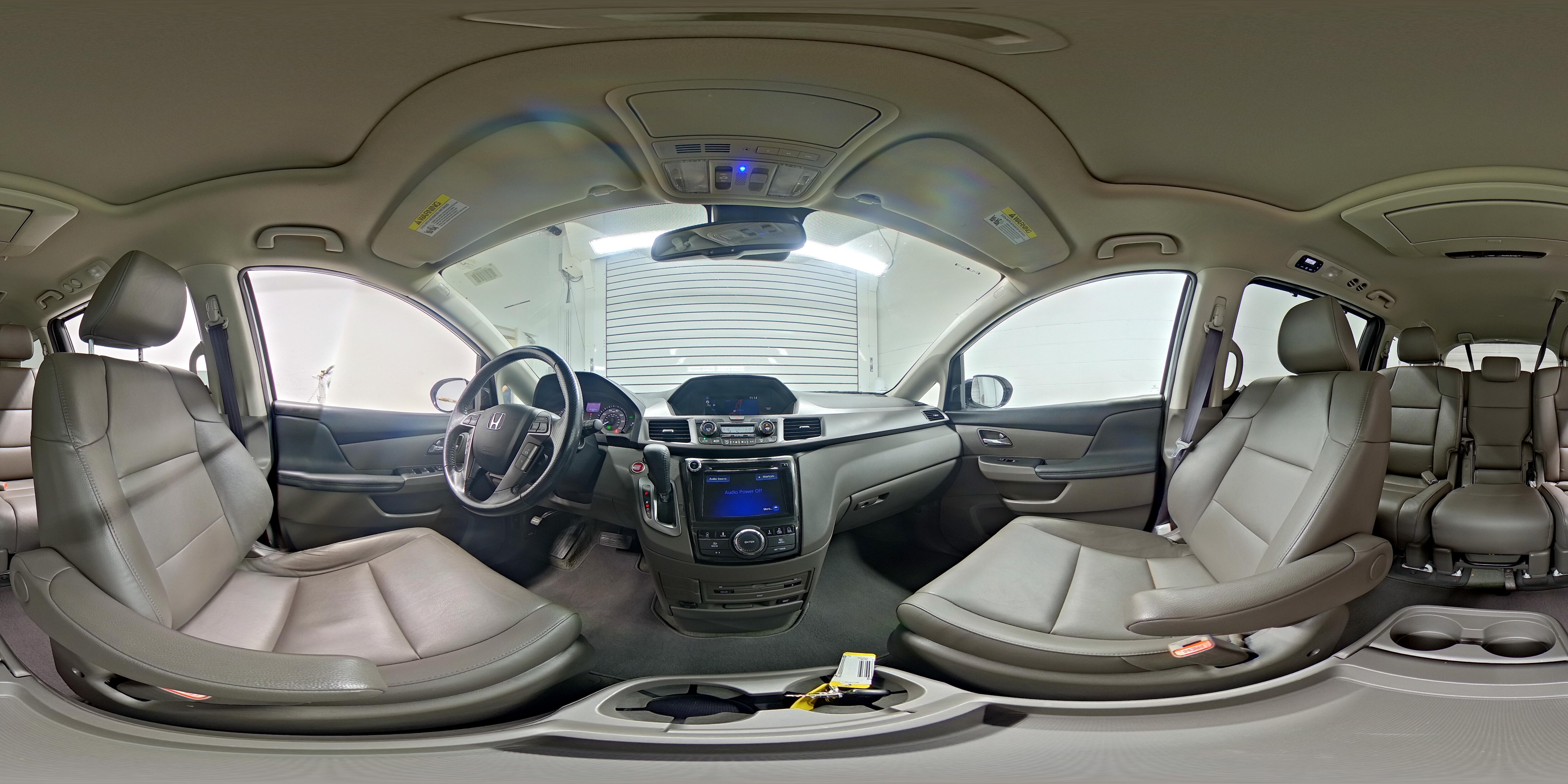 2016 Honda Odyssey Touring Elite - Photo 19