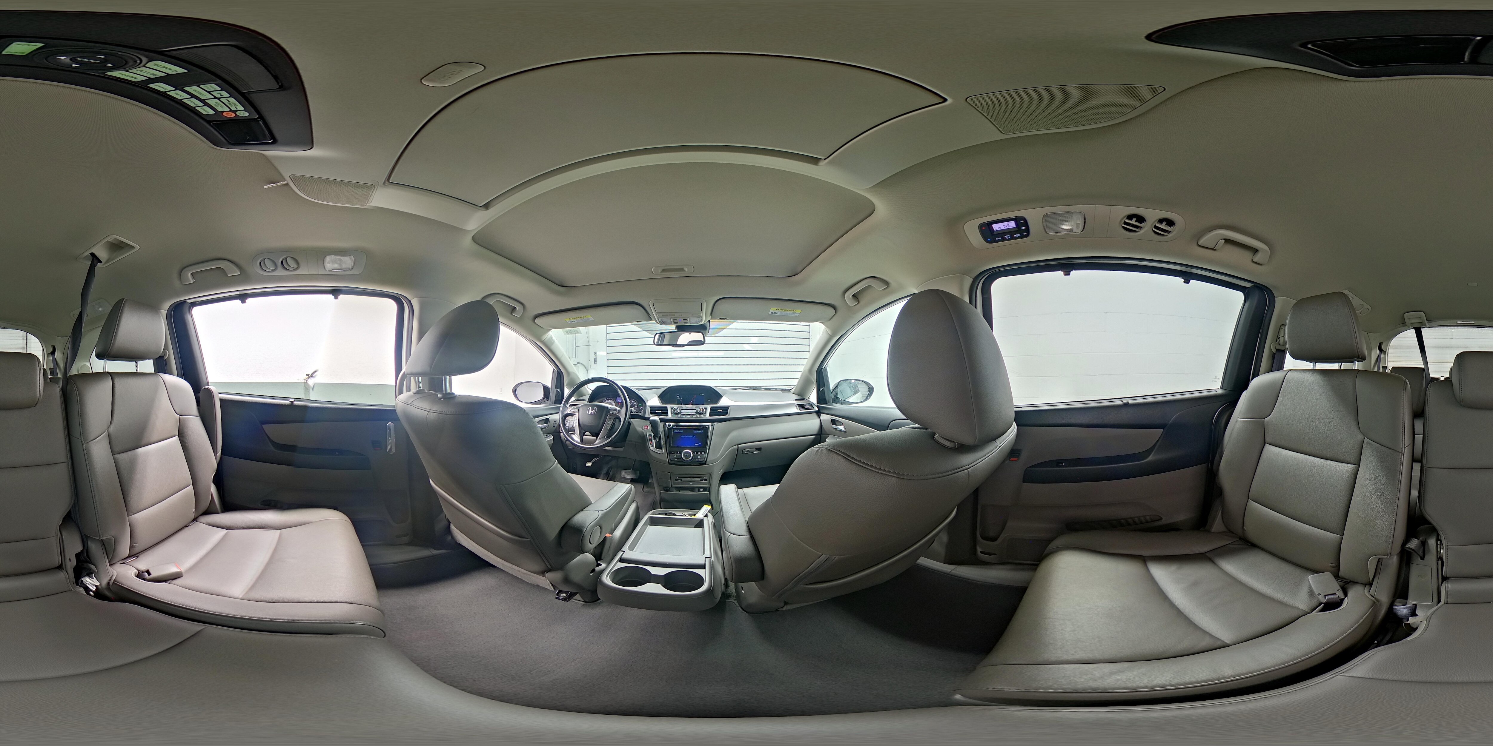 2016 Honda Odyssey Touring Elite - Photo 20