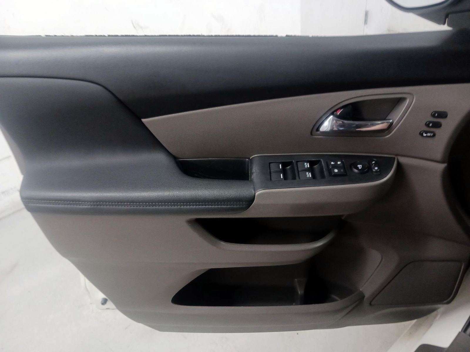 2016 Honda Odyssey Touring Elite - Photo 11