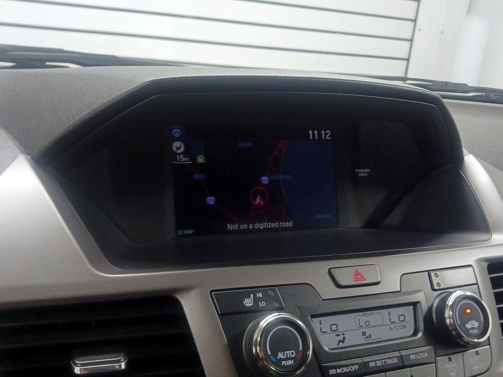 2016 Honda Odyssey Touring Elite - Photo 12