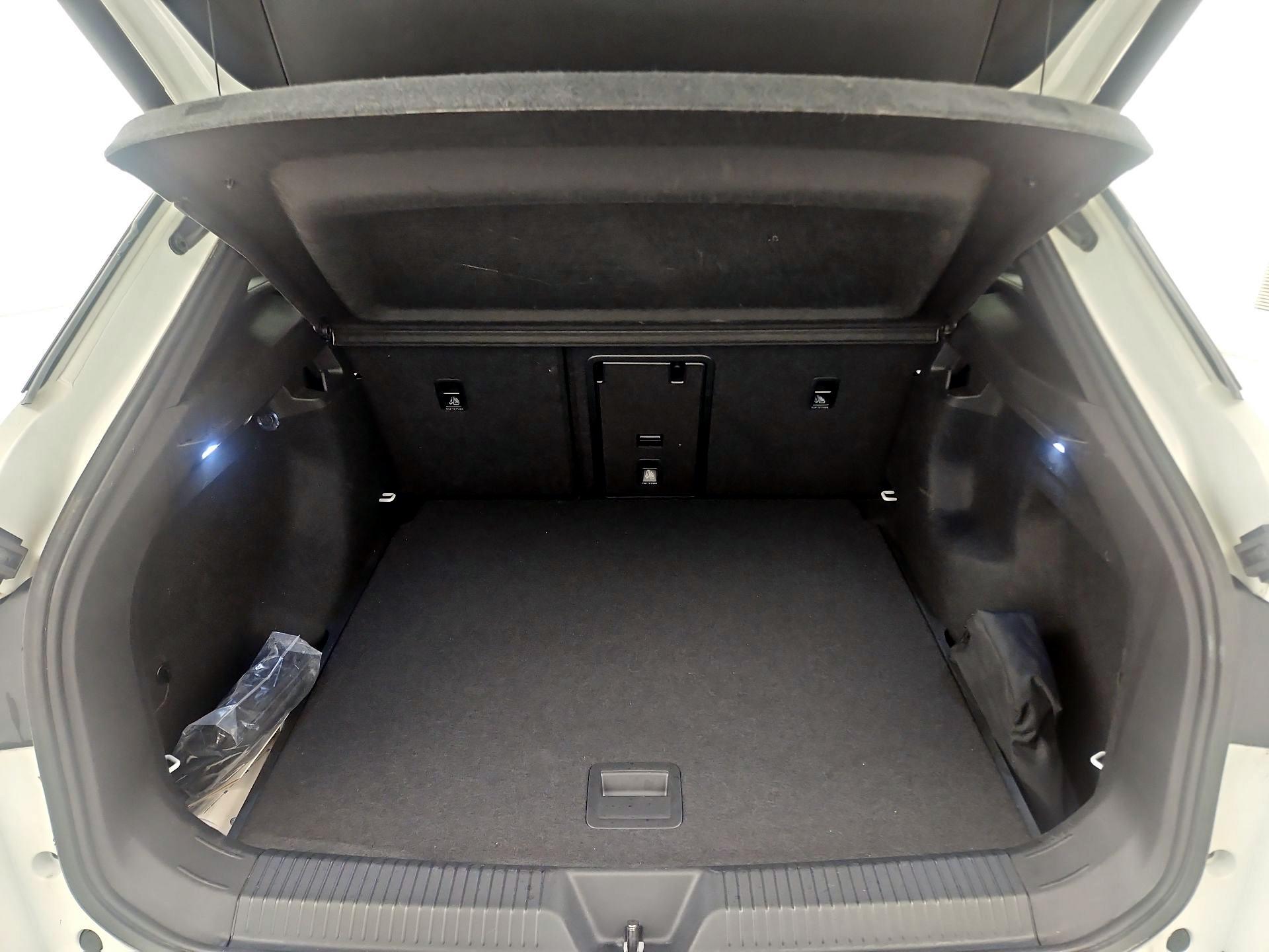 Thumbnail: 2023 Volkswagen ID.4 - 20