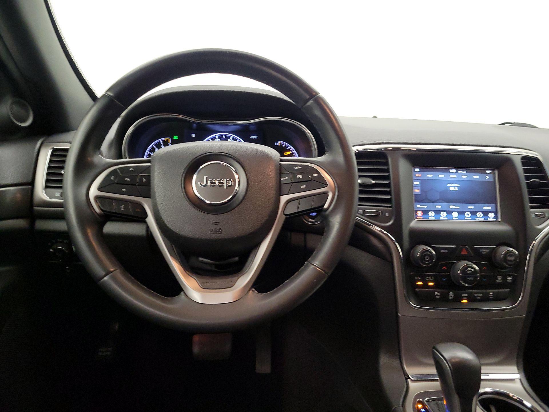 Thumbnail: 2018 Jeep Grand Cherokee - 10