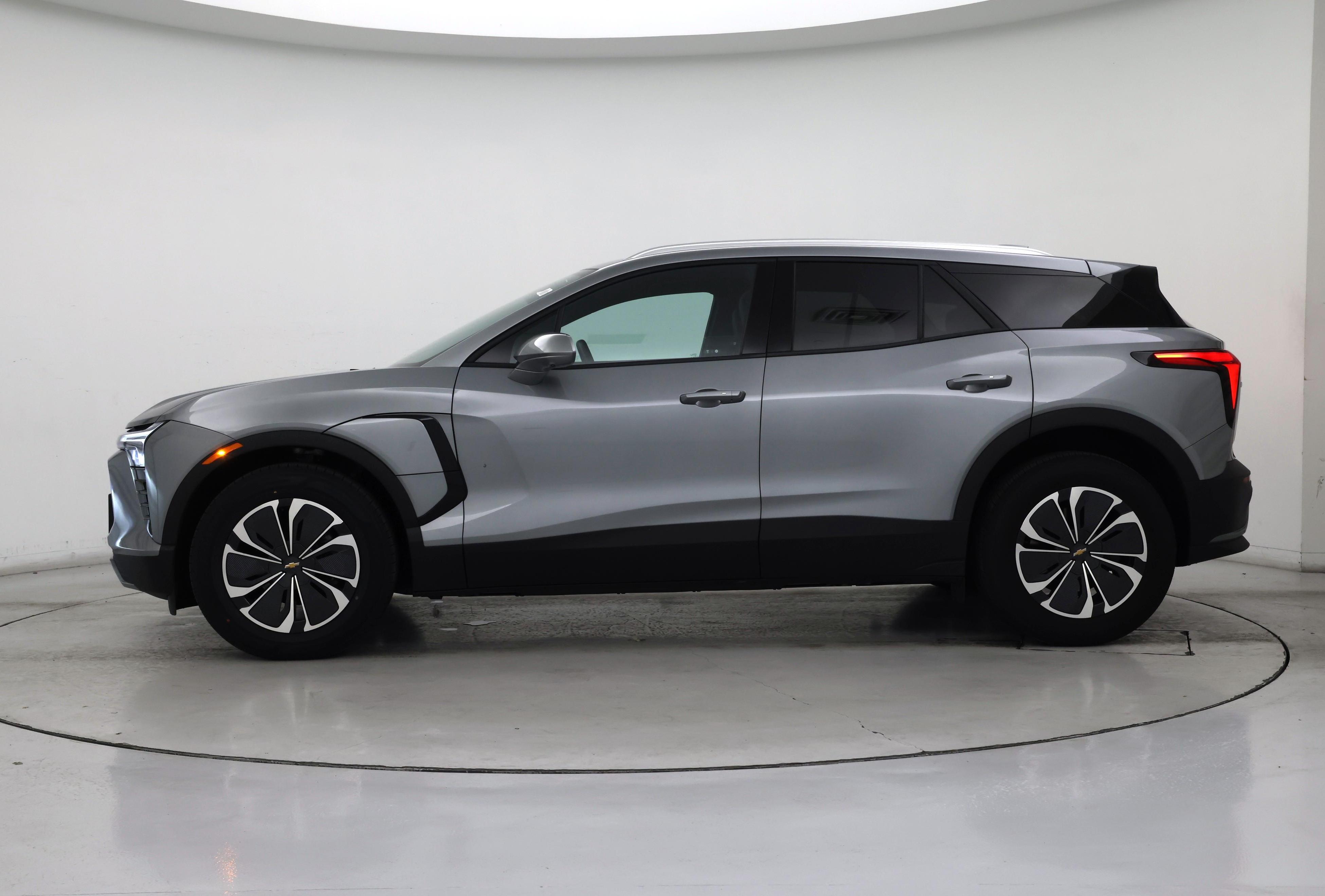 Thumbnail: 2024 Chevrolet Blazer EV - 3
