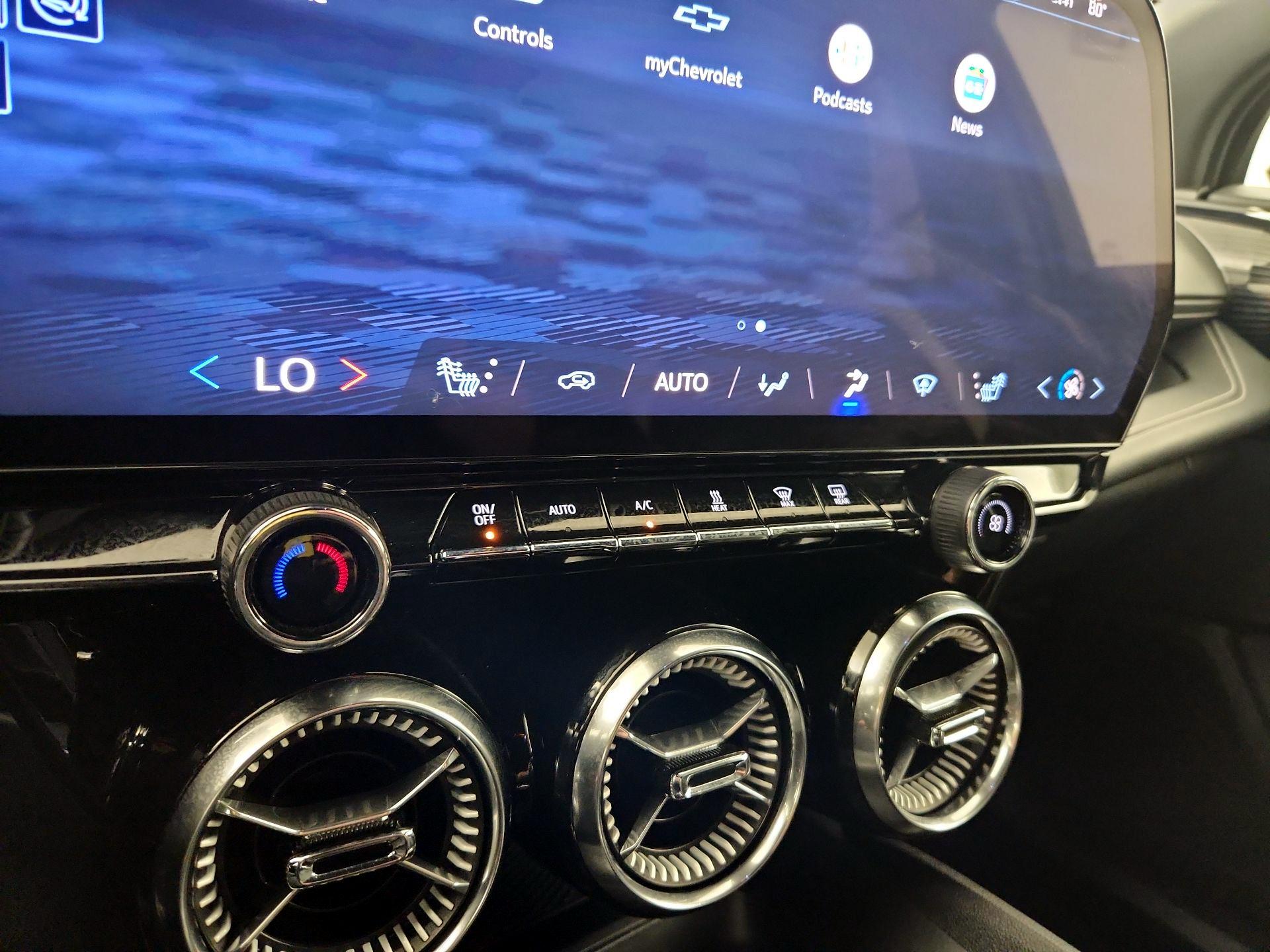 Thumbnail: 2024 Chevrolet Blazer EV - 16