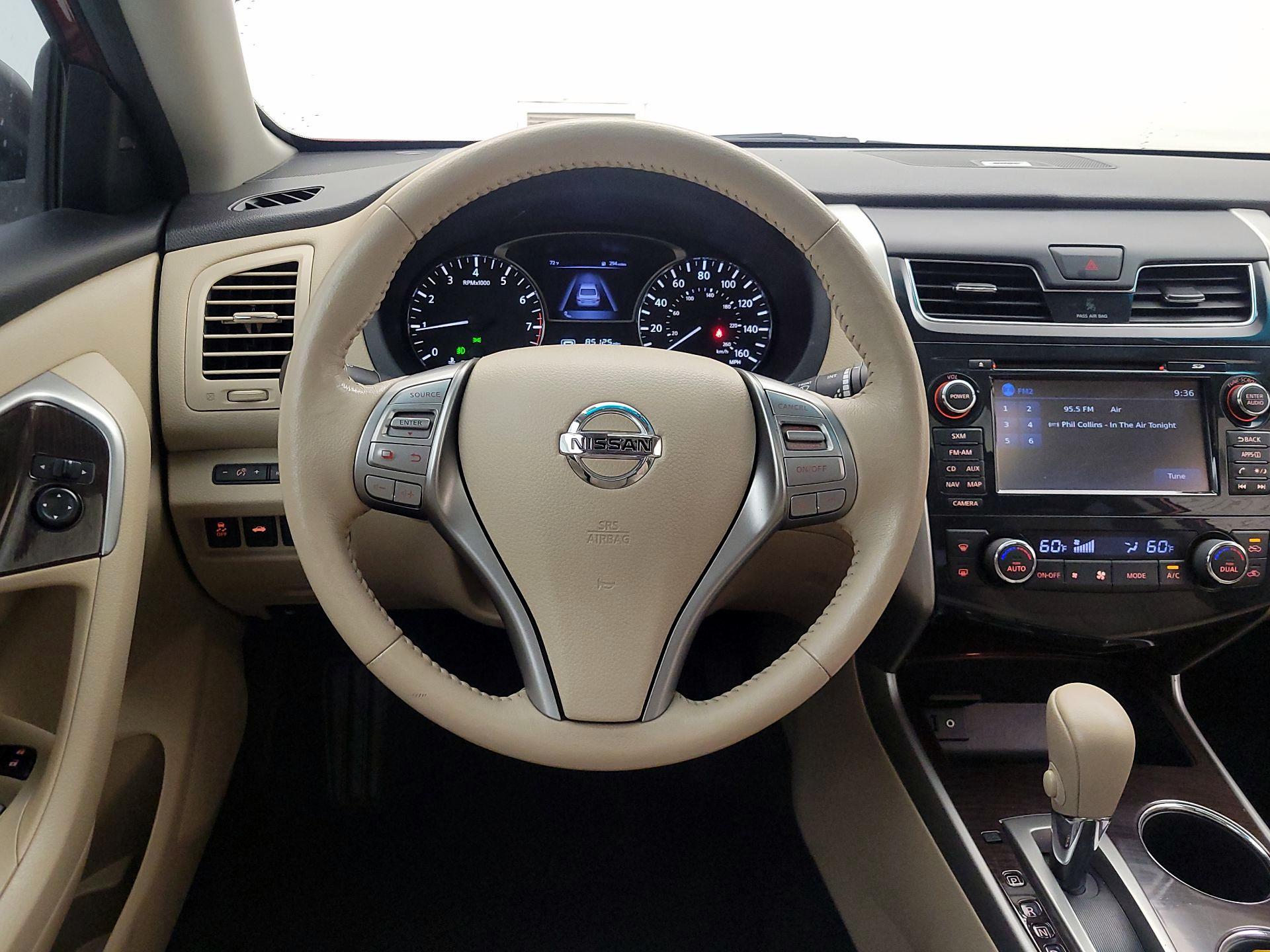 Thumbnail: 2015 Nissan Altima - 10