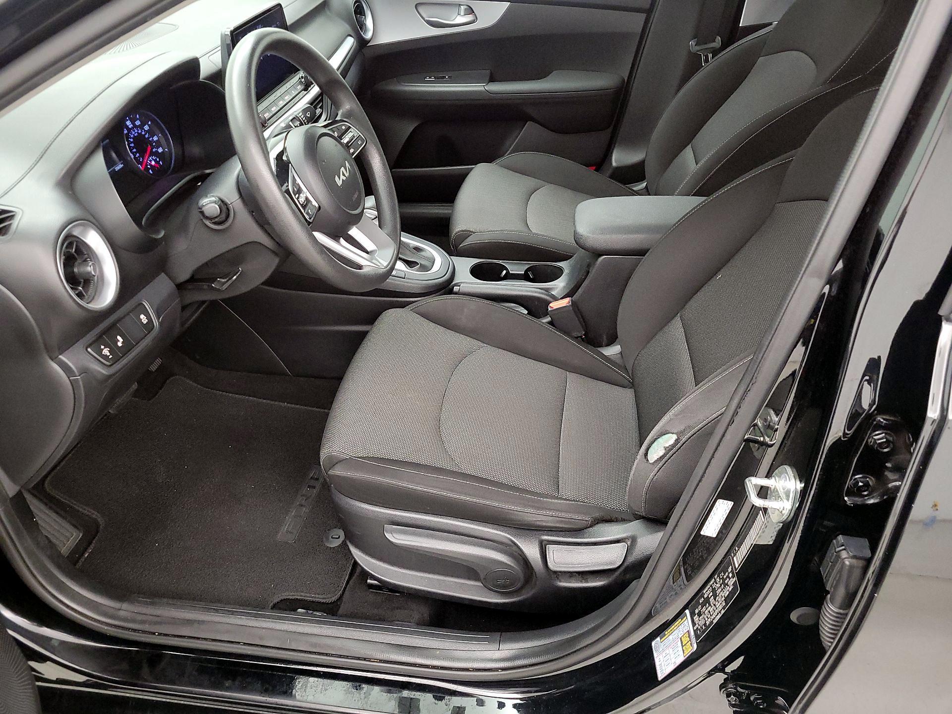 Thumbnail: 2023 Kia Forte - 11