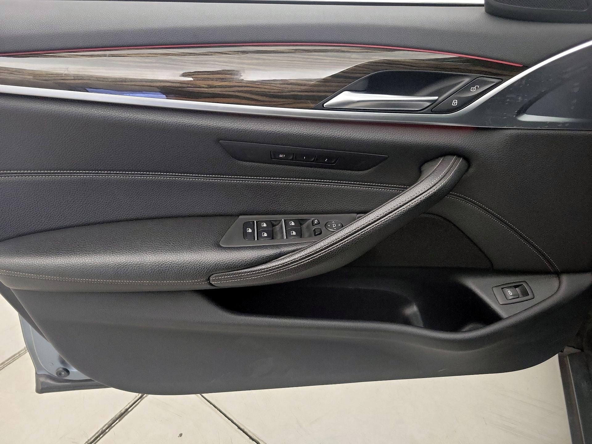 Thumbnail: 2018 BMW 5 Series - 12