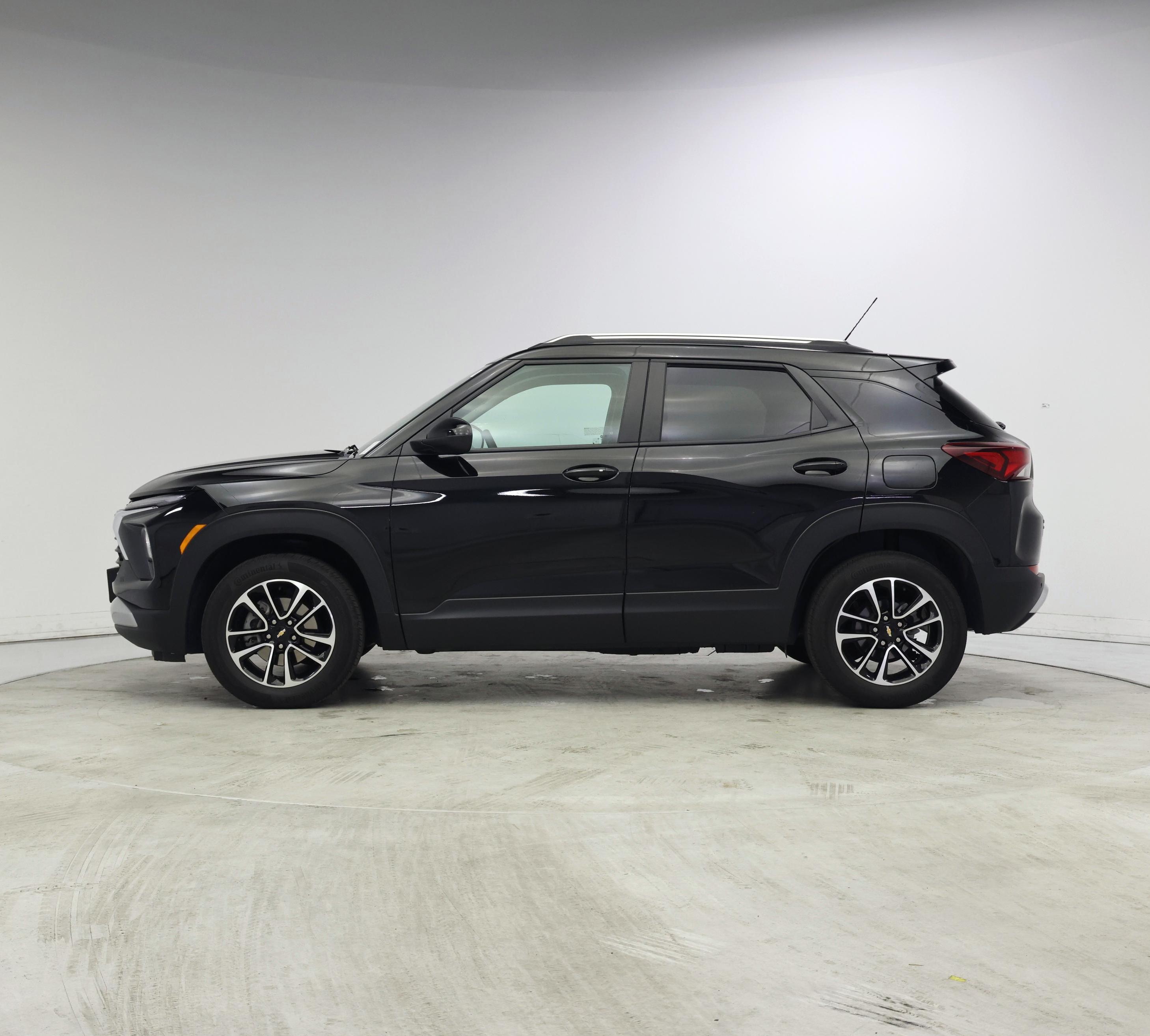 Thumbnail: 2024 Chevrolet TrailBlazer - 3