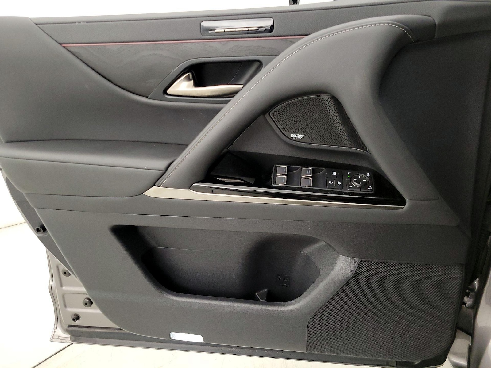 2023 Lexus LX Premium - Photo 13
