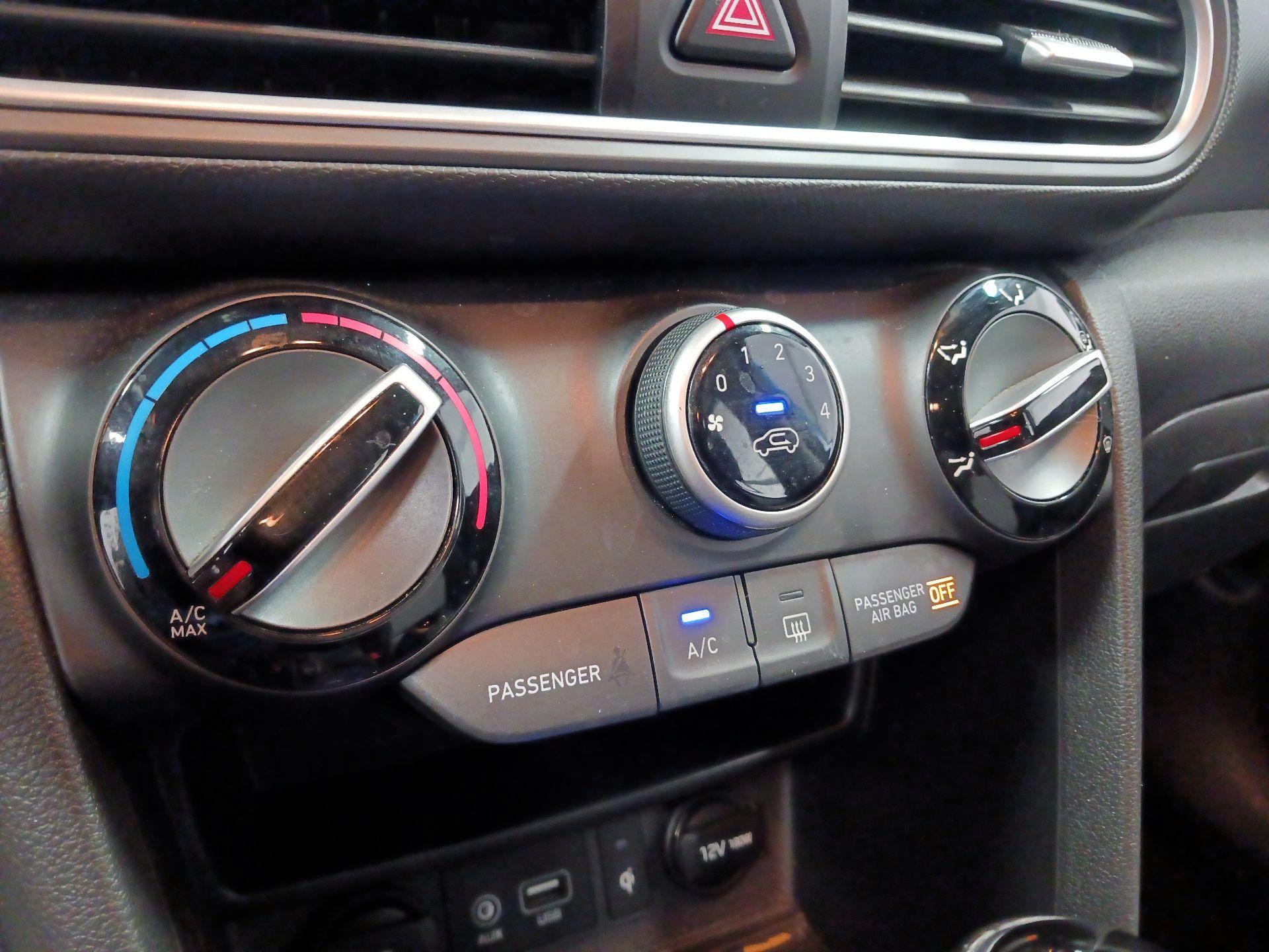 Thumbnail: 2020 Hyundai Kona - 16