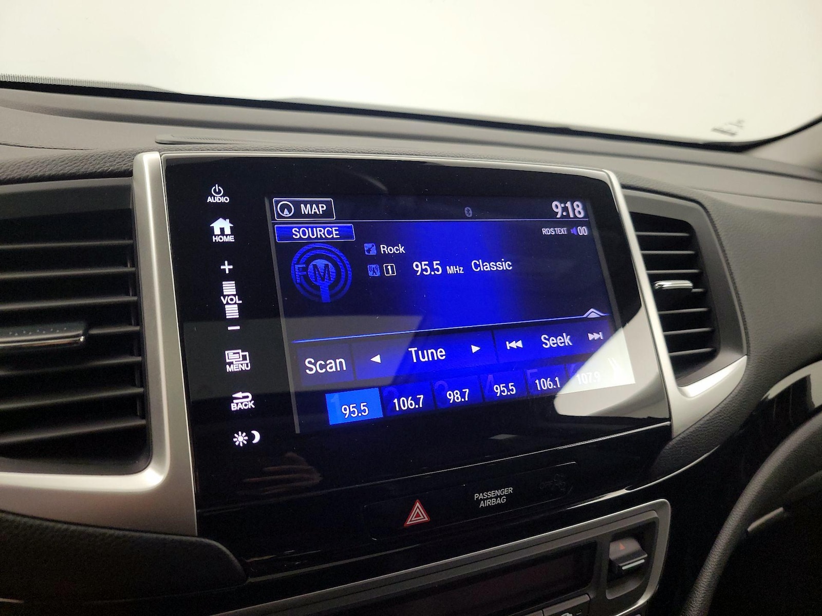 2017 Honda Pilot Touring - Photo 17