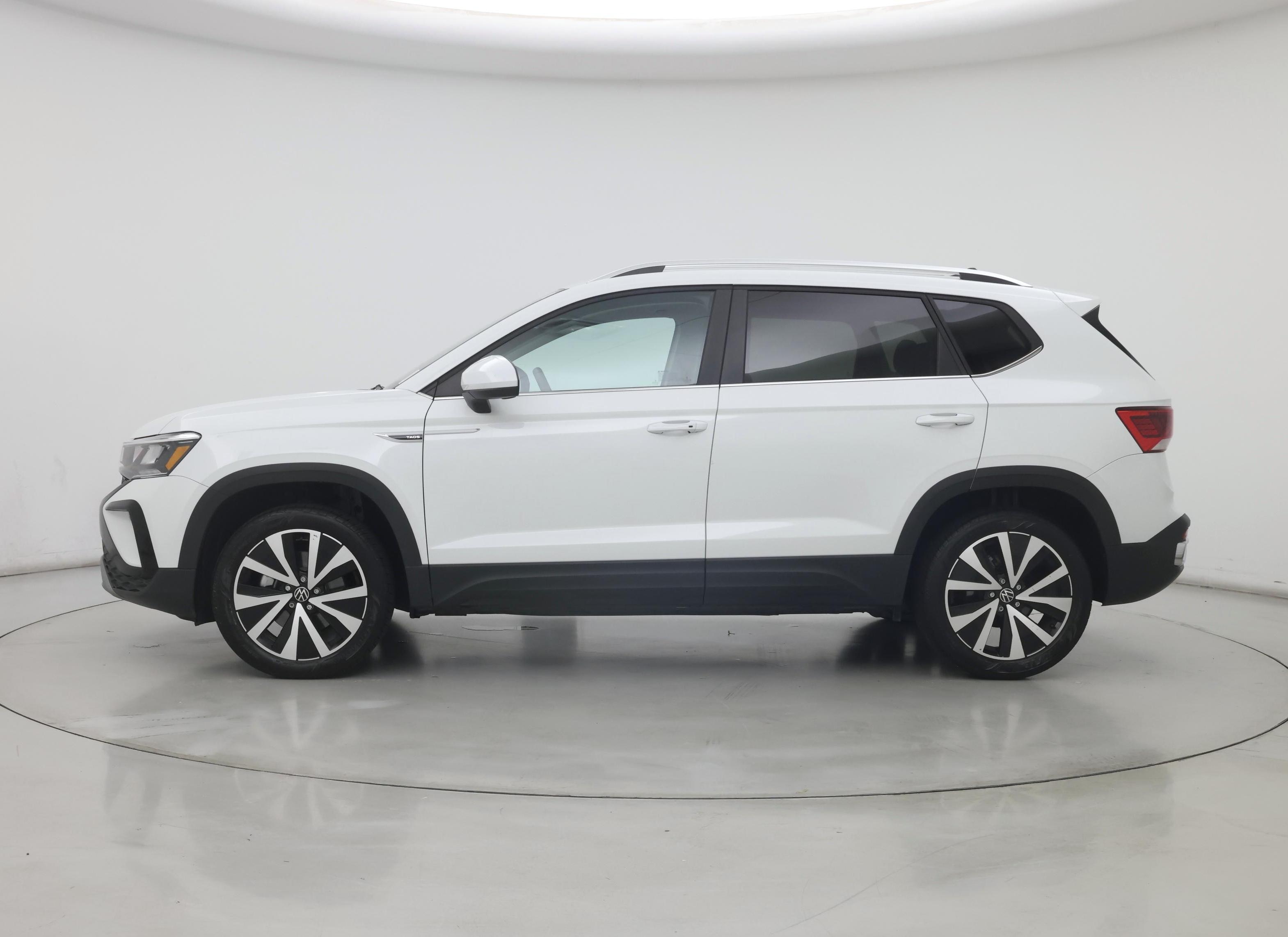 Thumbnail: 2024 Volkswagen Taos - 3