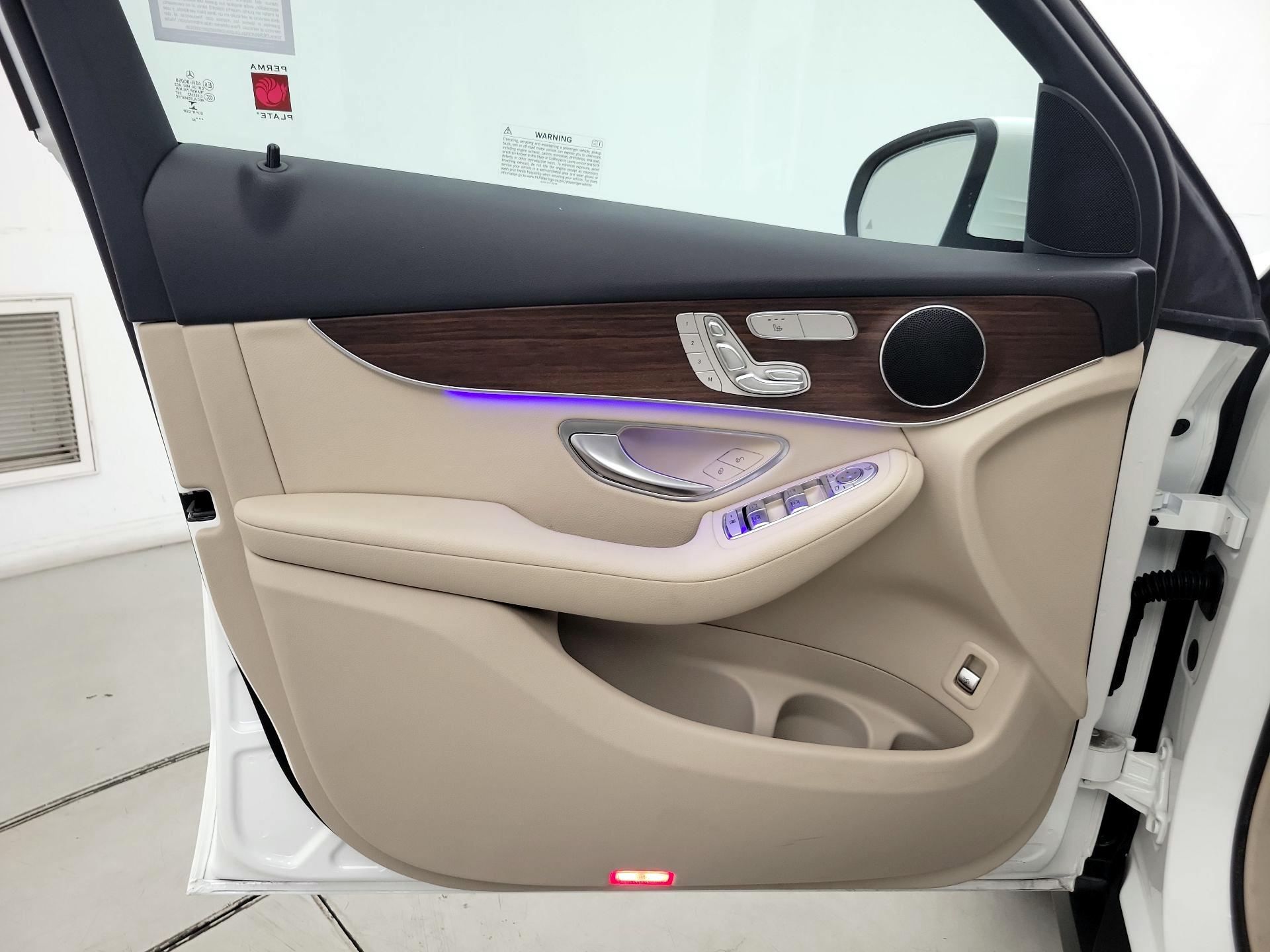 Thumbnail: 2022 Mercedes-Benz GLC - 12