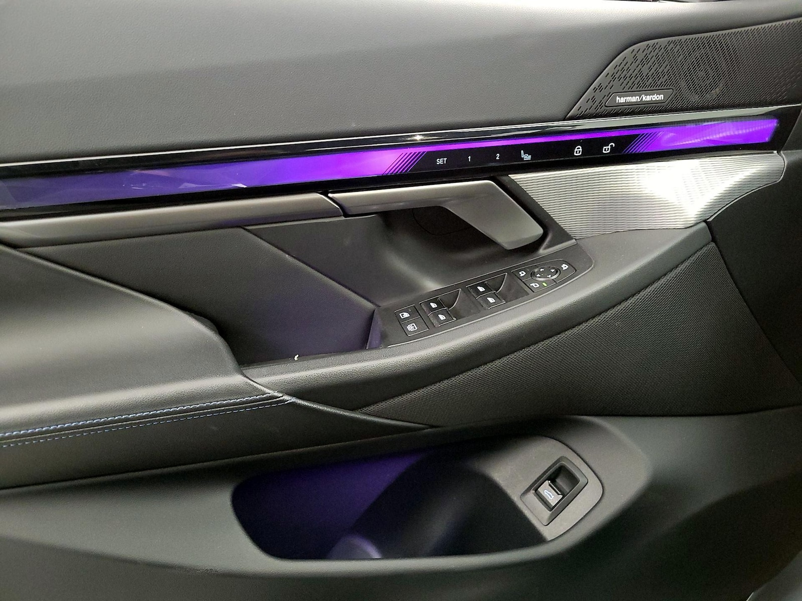 2024 BMW 5 Series 540i - Photo 13