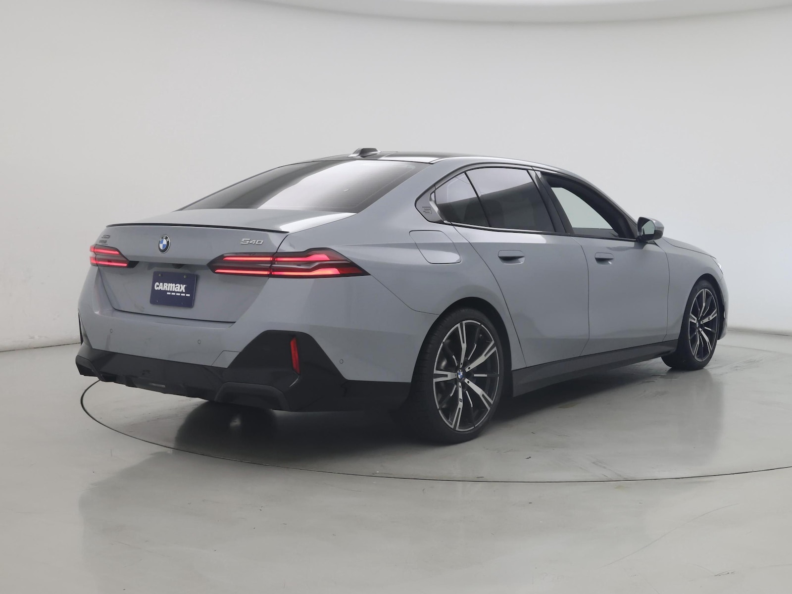 2024 BMW 5 Series 540i - Photo 9