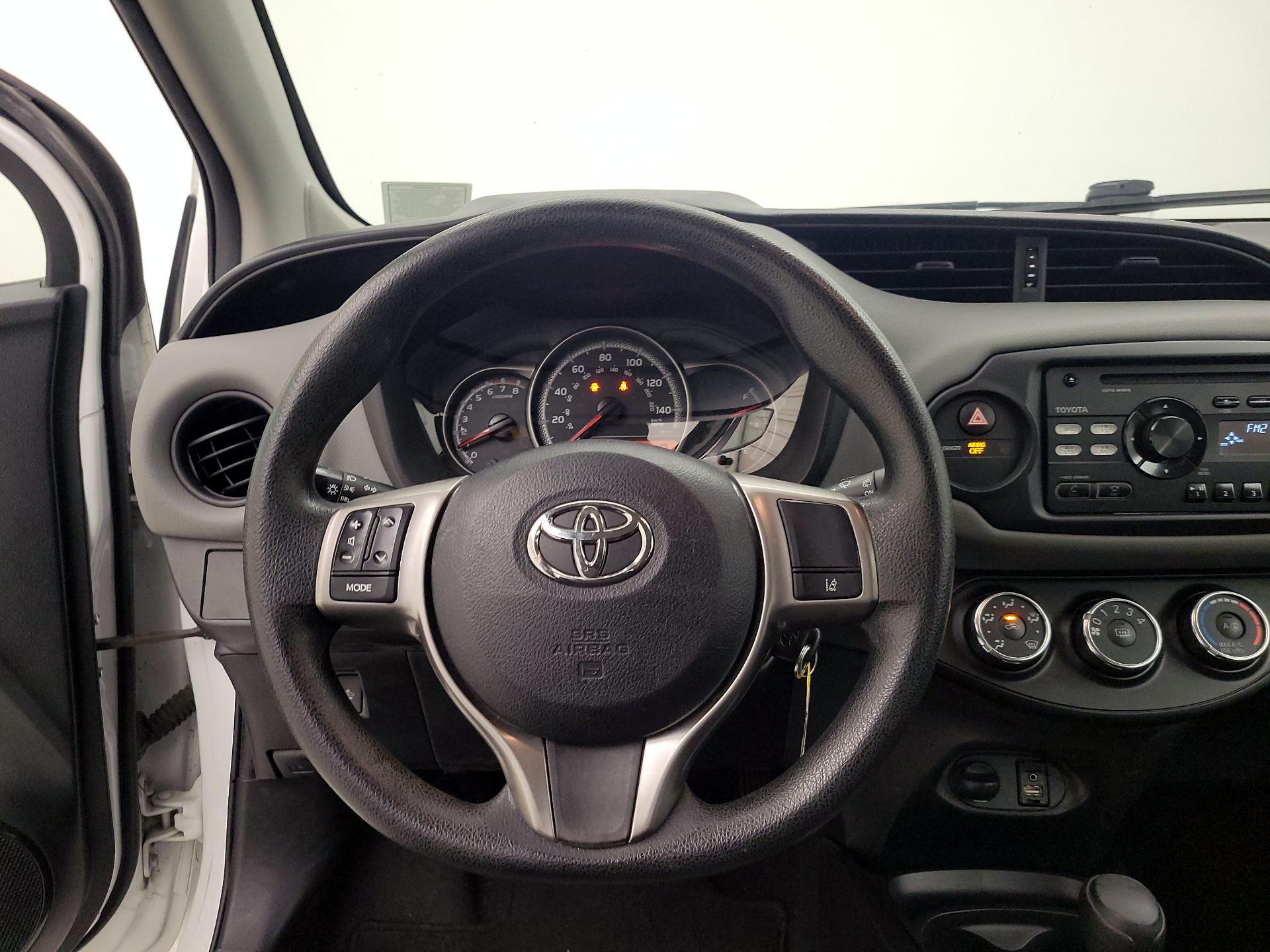 Thumbnail: 2017 Toyota Yaris - 10