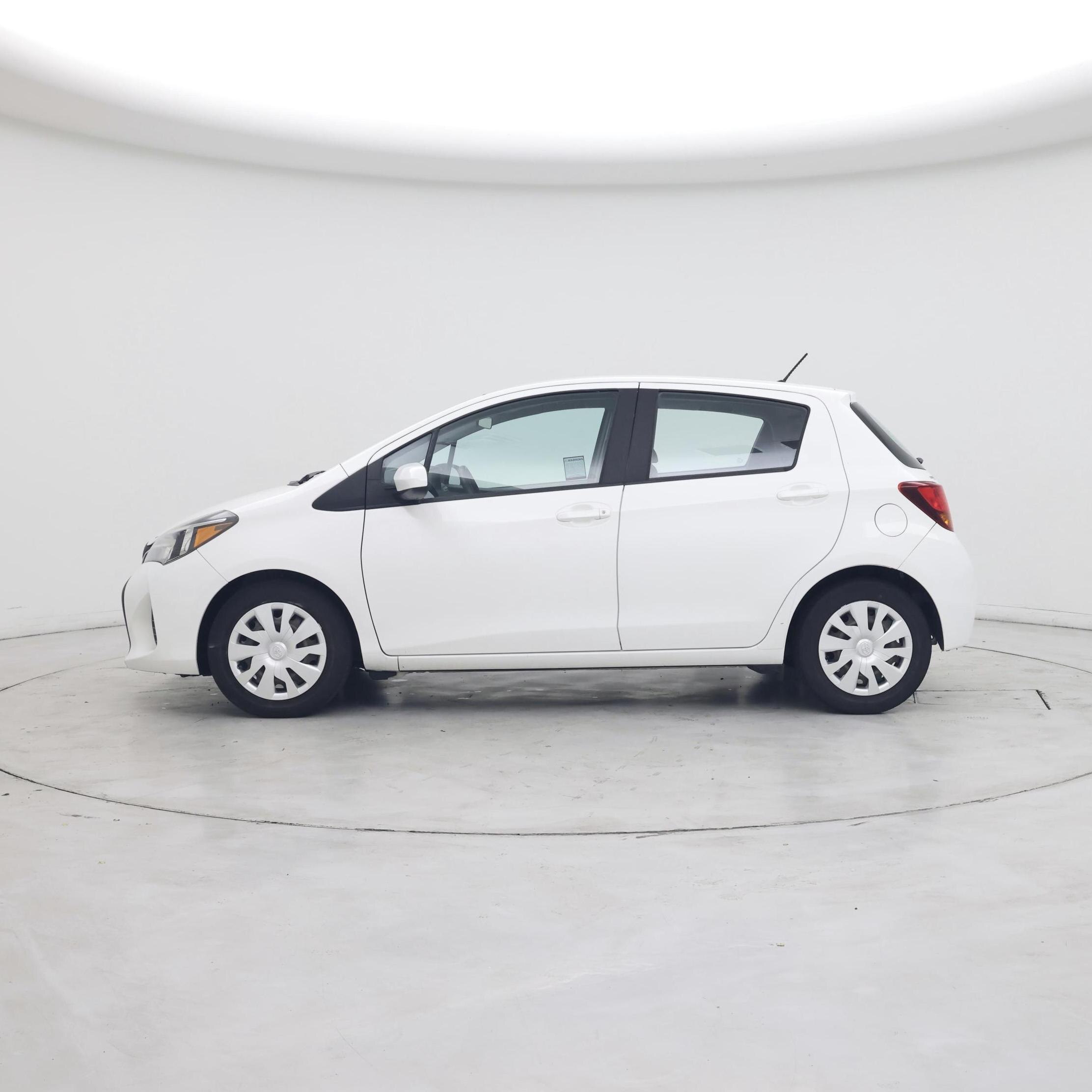 Thumbnail: 2017 Toyota Yaris - 3