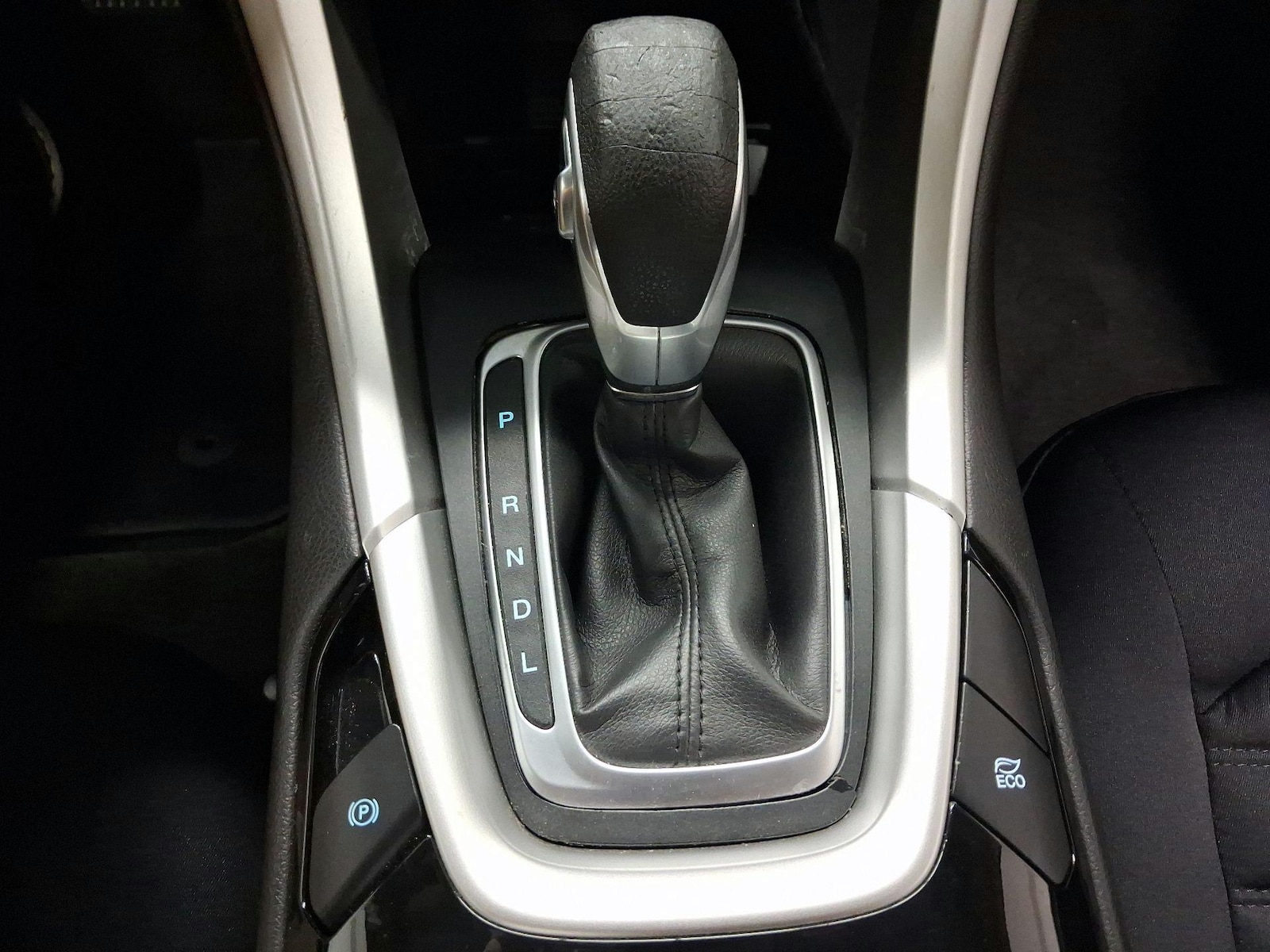 2016 Ford Fusion Hybrid SE - Photo 16