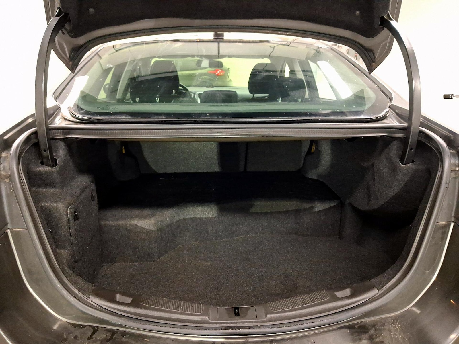 2016 Ford Fusion Hybrid SE - Photo 17