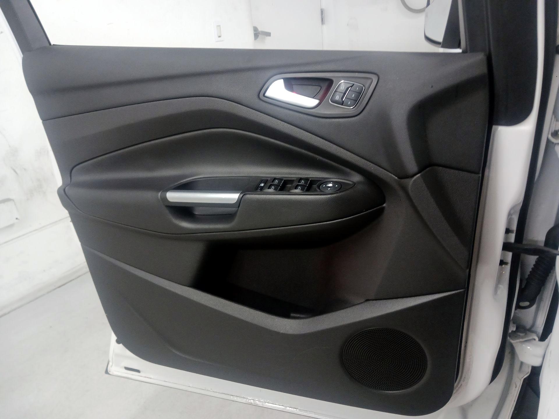 Thumbnail: 2015 Ford Escape - 10