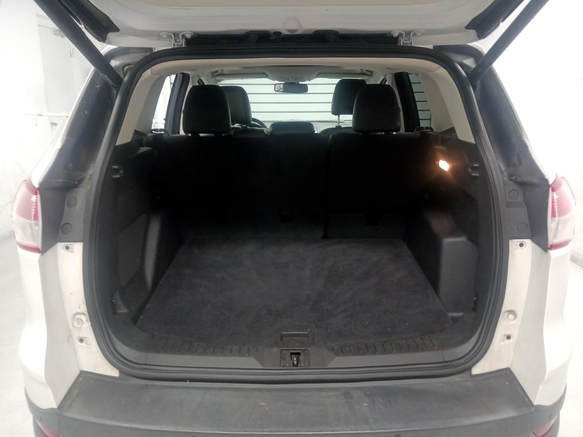 Thumbnail: 2015 Ford Escape - 16