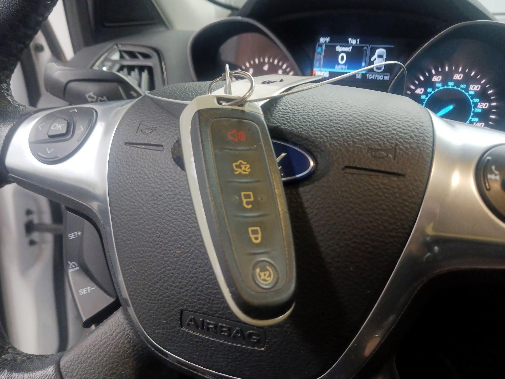 Thumbnail: 2015 Ford Escape - 18