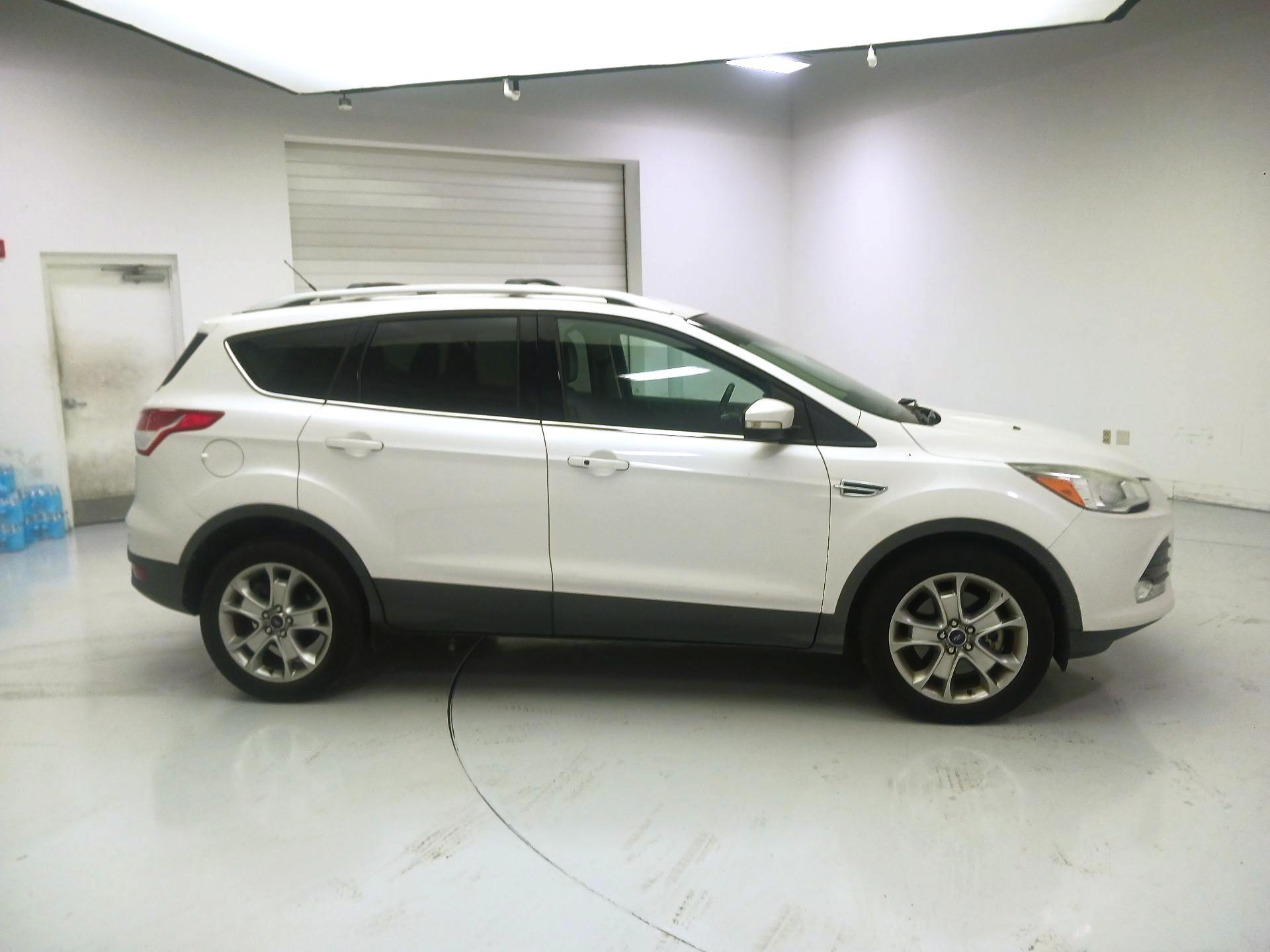 Thumbnail: 2015 Ford Escape - 4
