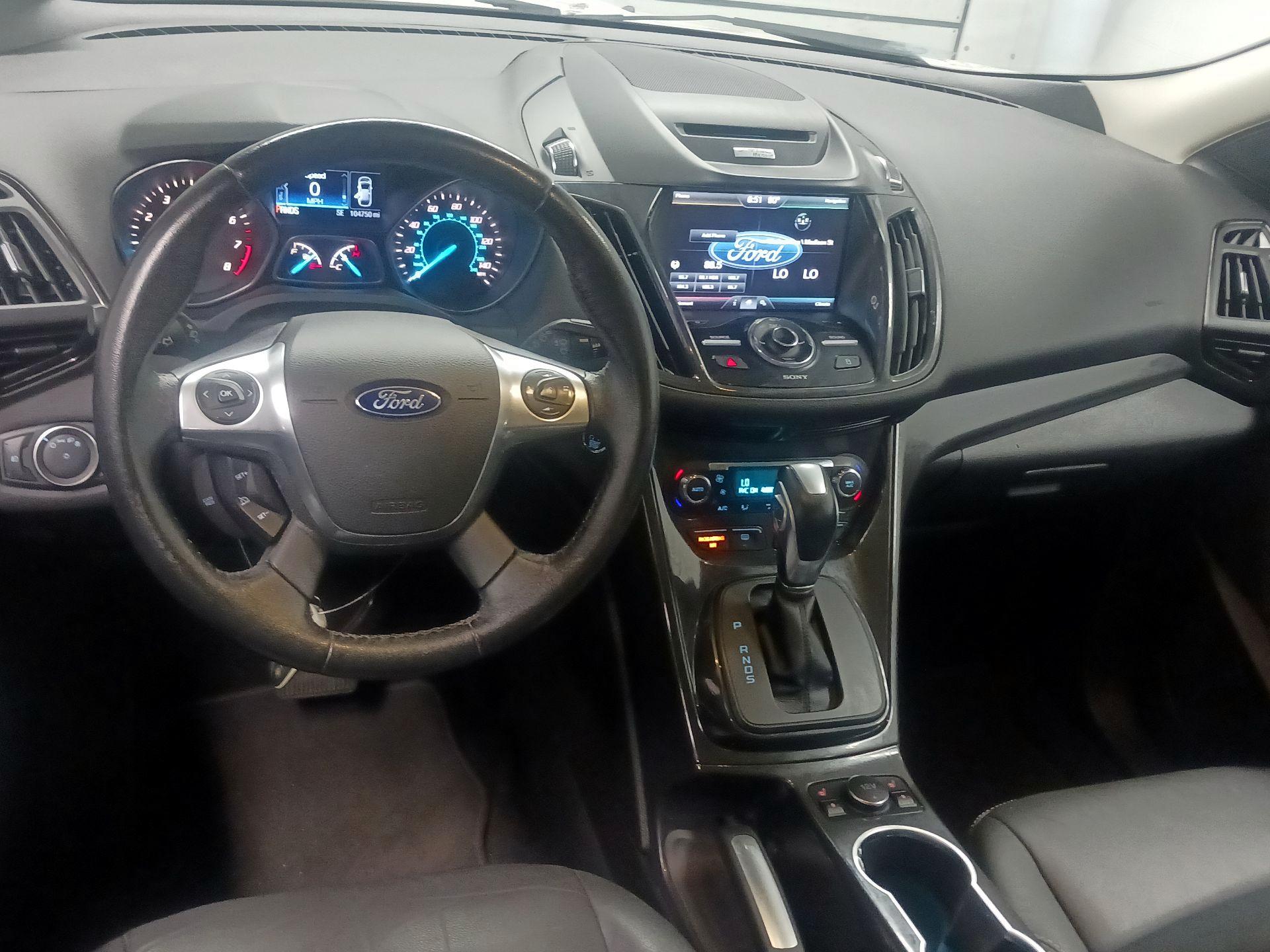 Thumbnail: 2015 Ford Escape - 8