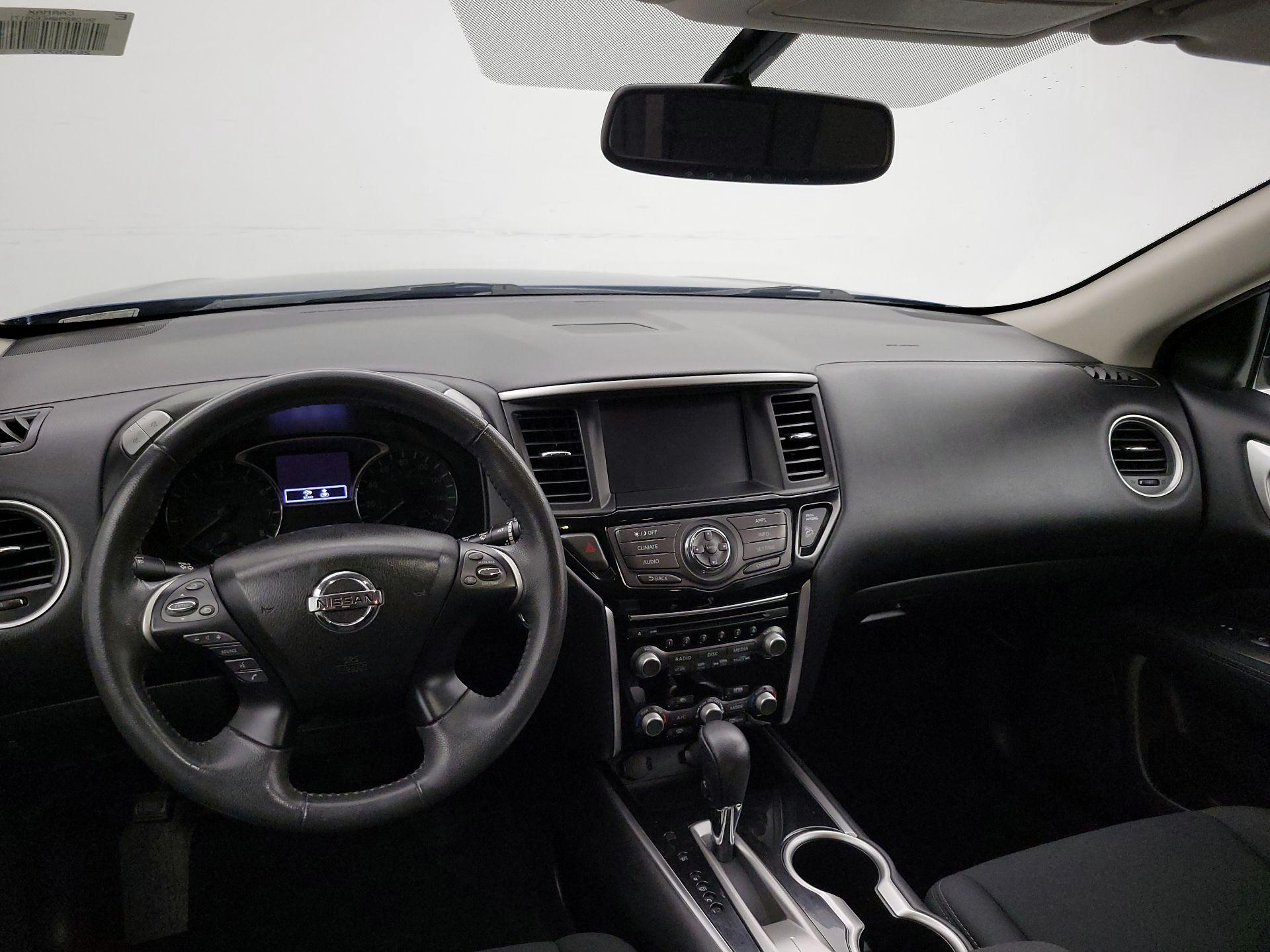 Thumbnail: 2017 Nissan Pathfinder - 9