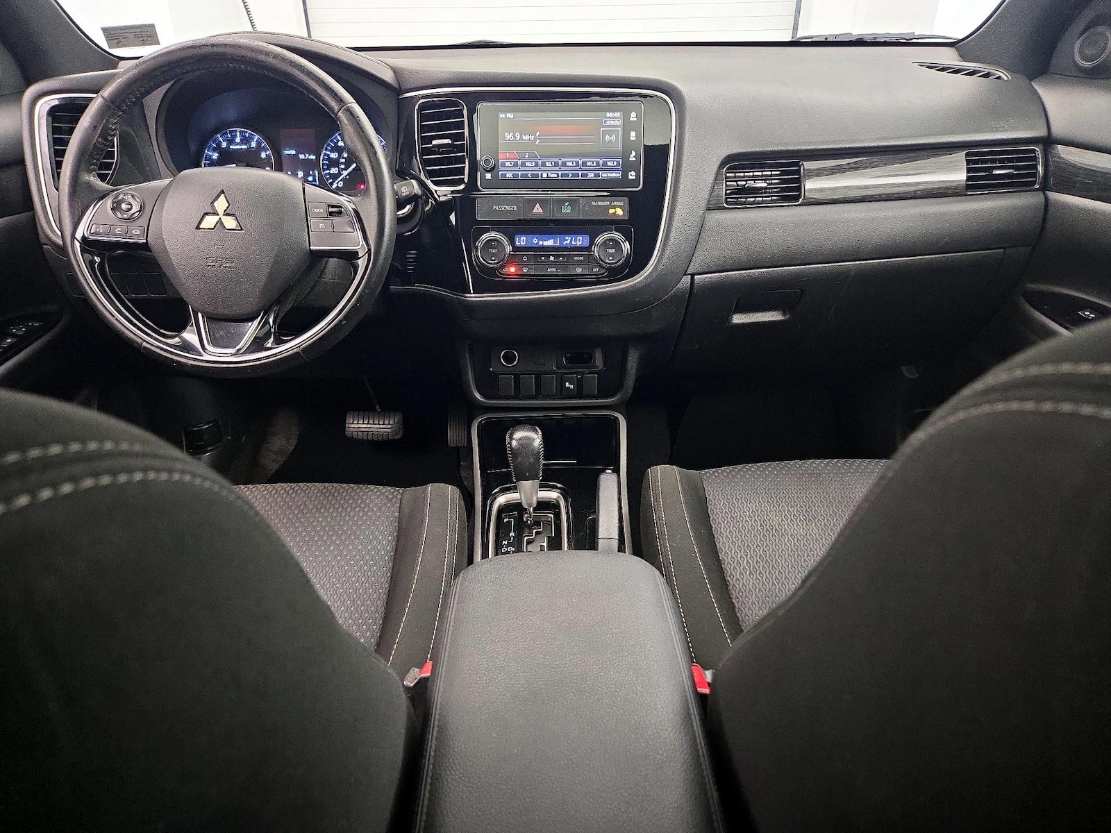 Apple CarPlay® & Android Auto™