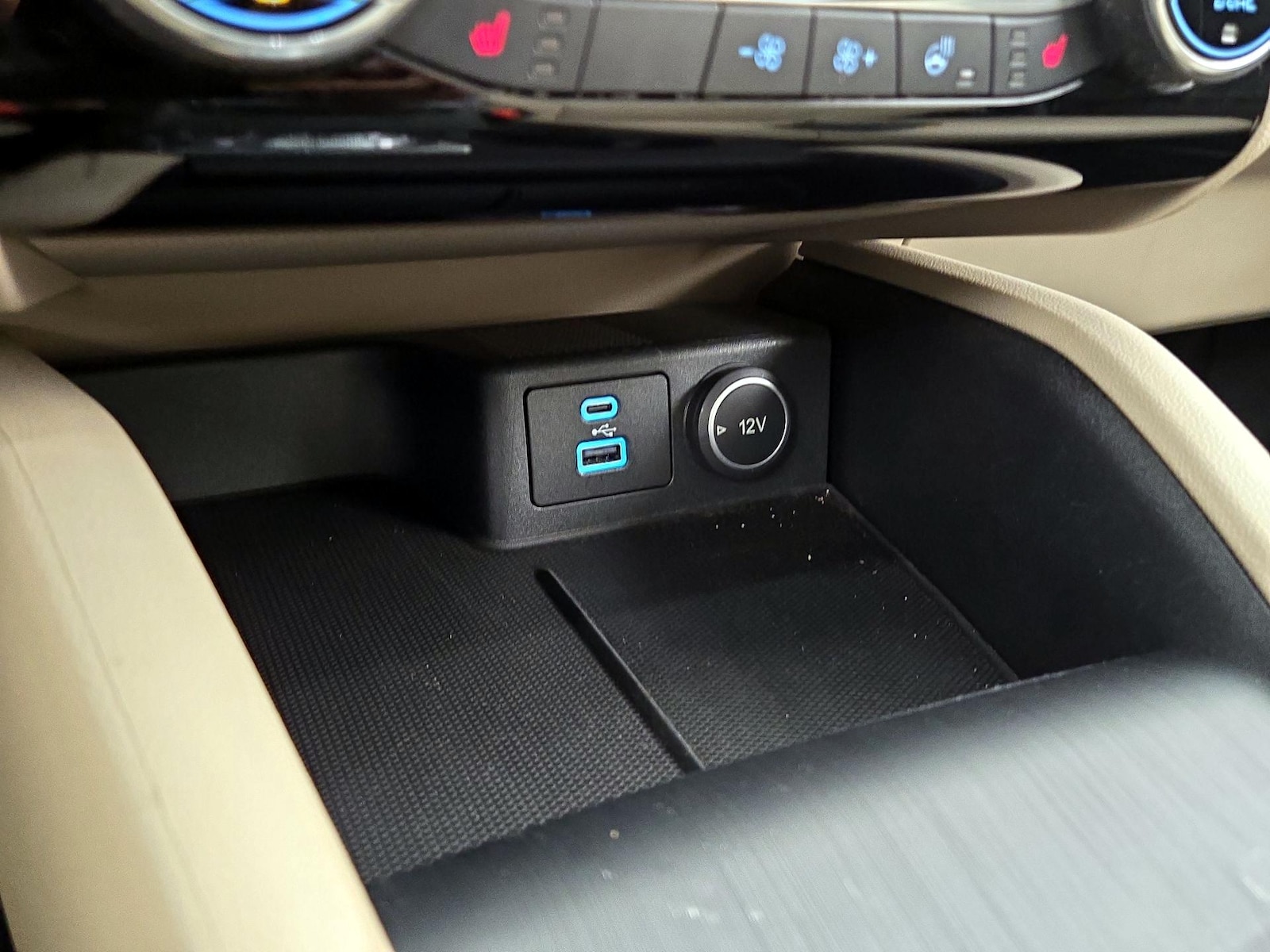 2021 Ford Escape SEL - Photo 19
