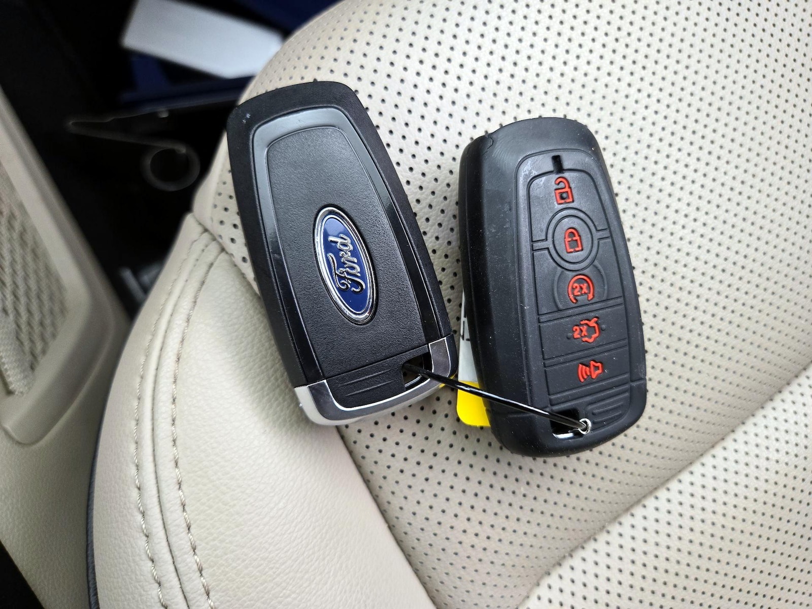 2021 Ford Escape SEL - Photo 24