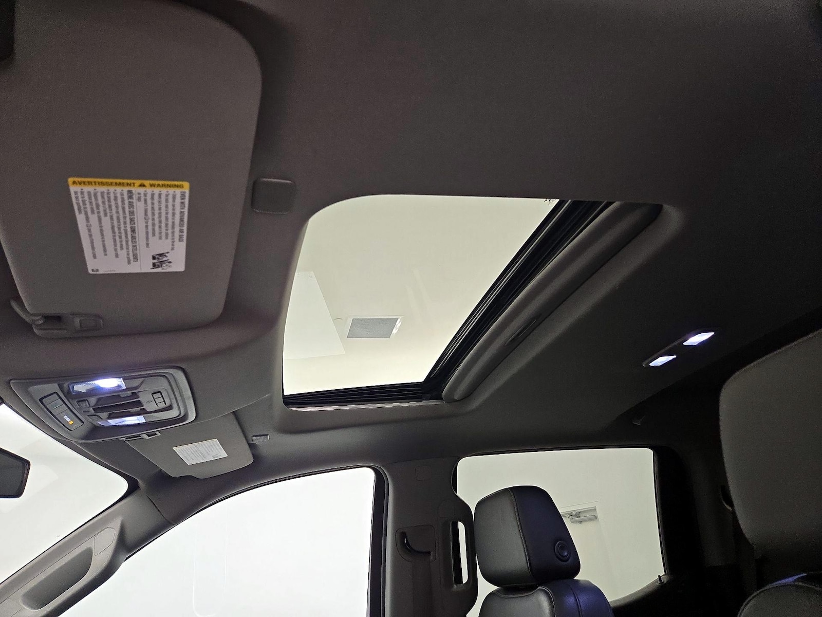 Sunroof(s) & Overhead Airbags