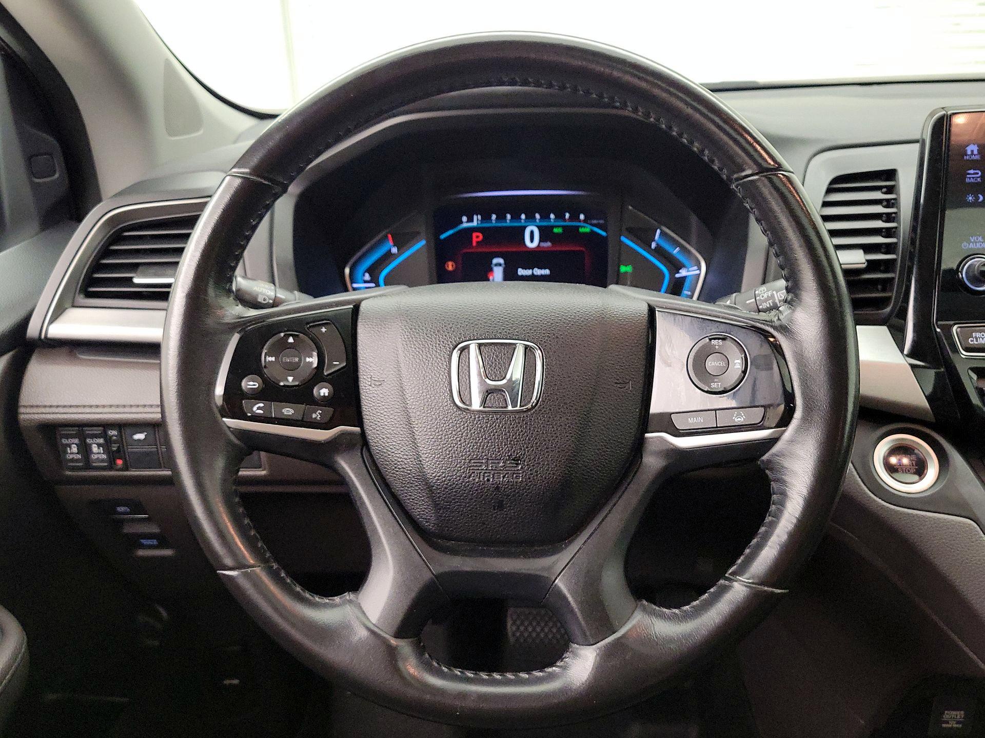 Thumbnail: 2018 Honda Odyssey - 10