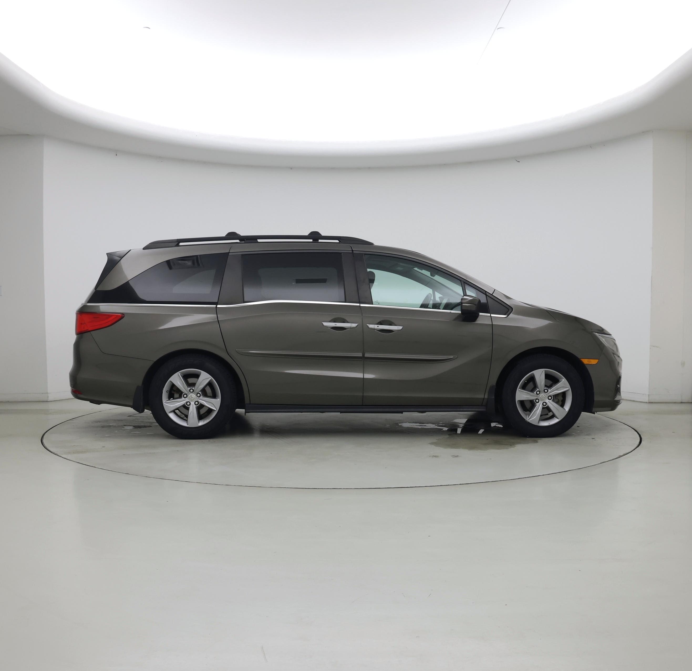 Thumbnail: 2018 Honda Odyssey - 7