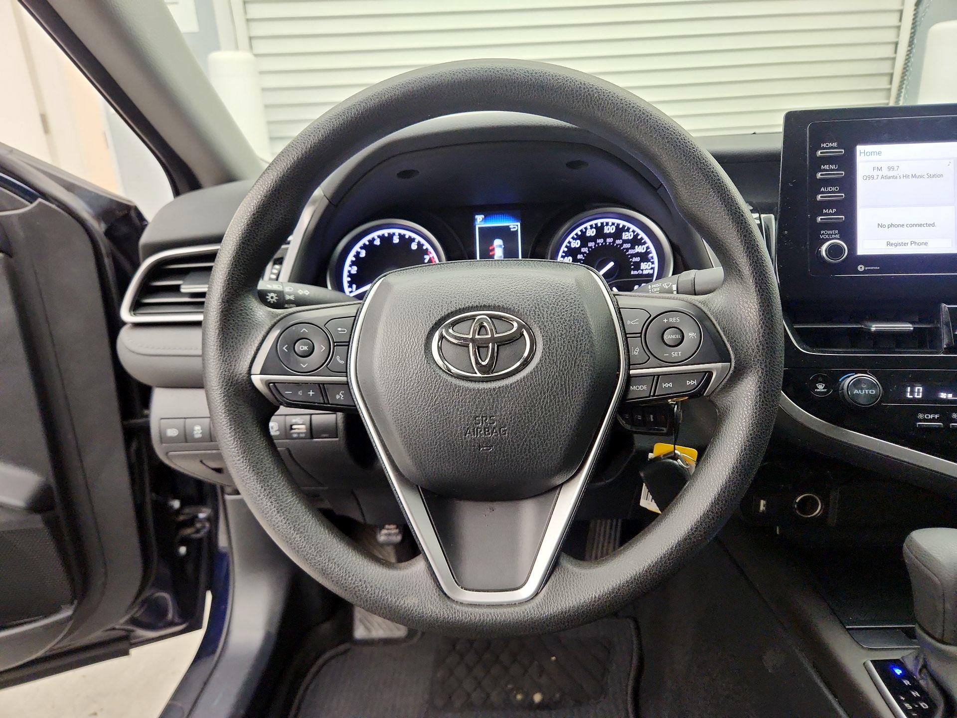 Thumbnail: 2022 Toyota Camry - 10