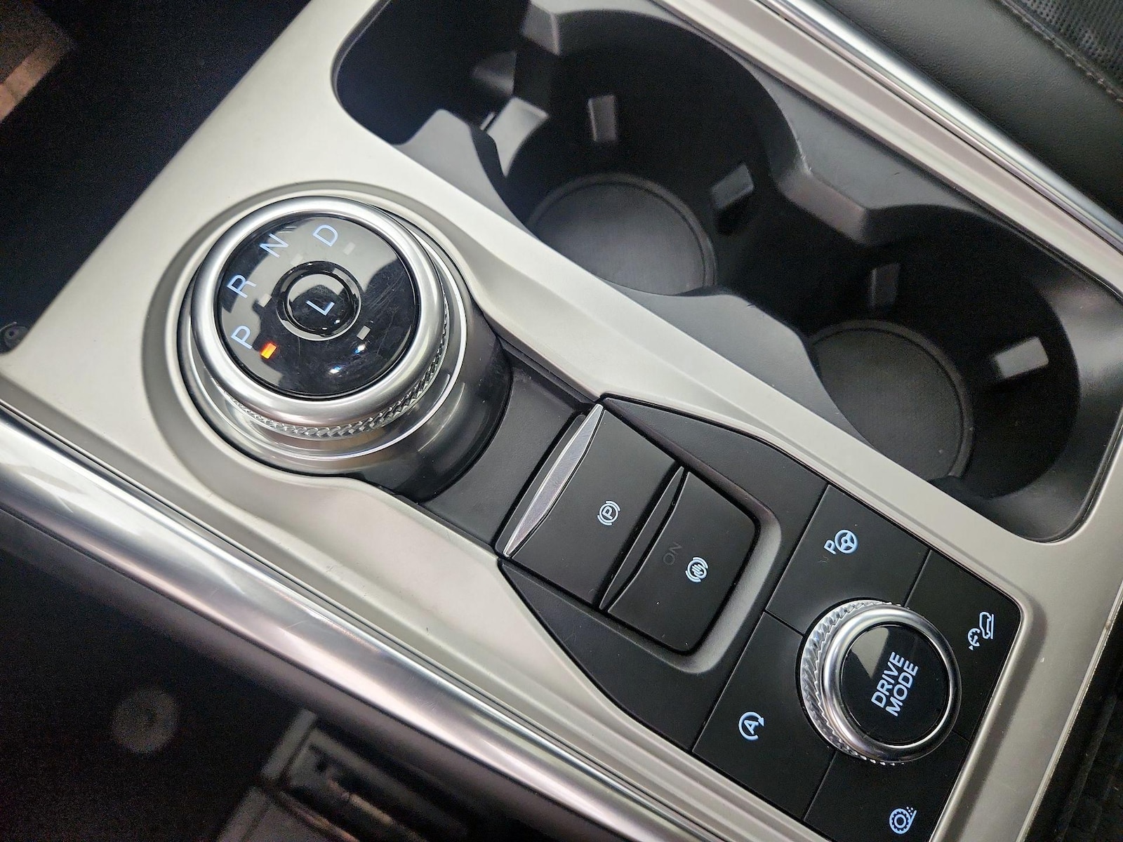 2022 Ford Explorer Platinum - Photo 19