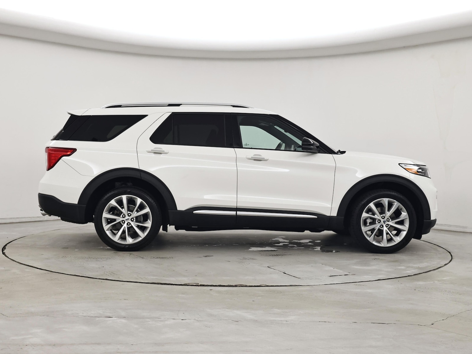 2022 Ford Explorer Platinum - Photo 8