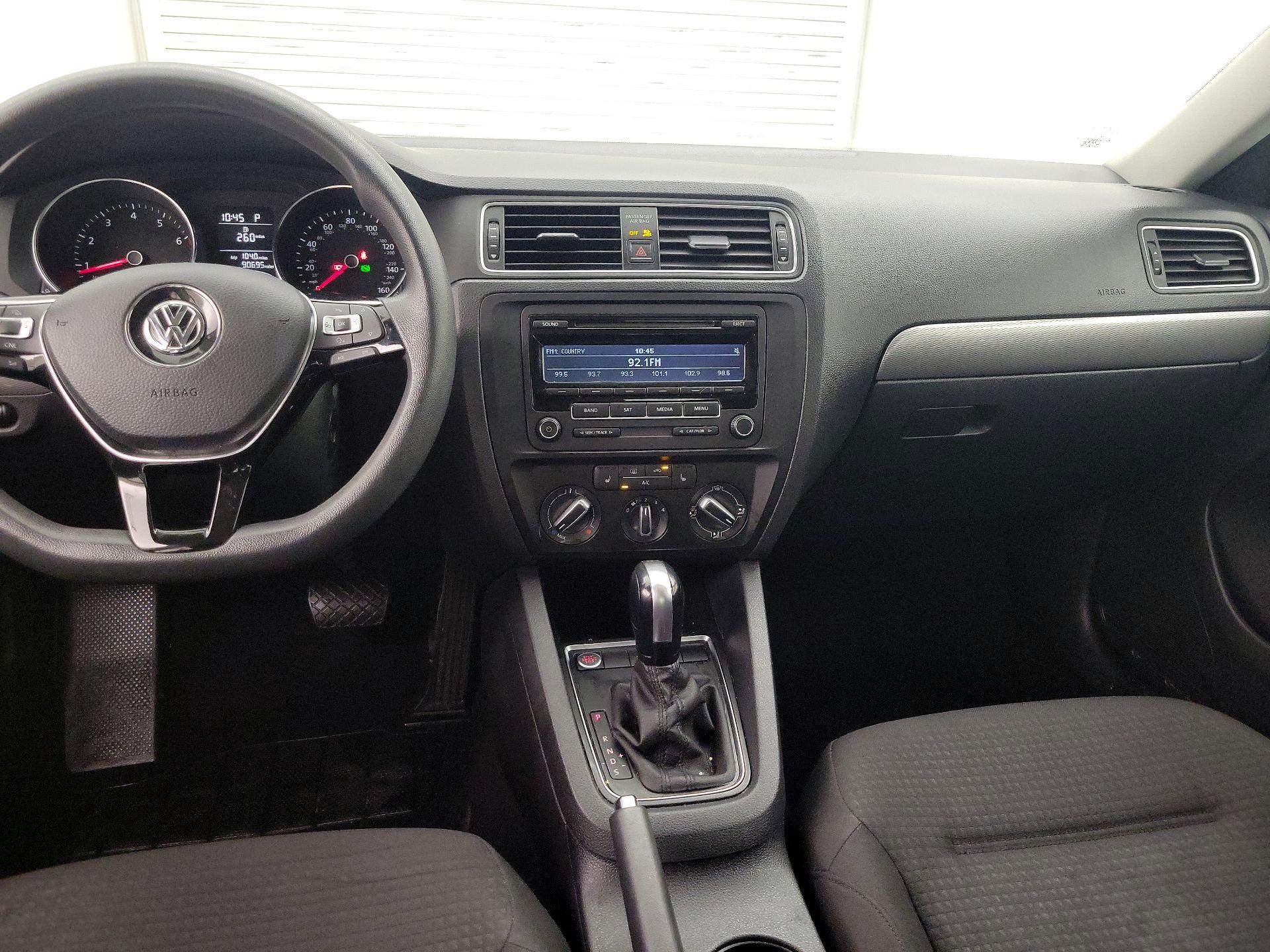 Thumbnail: 2015 Volkswagen Jetta - 9