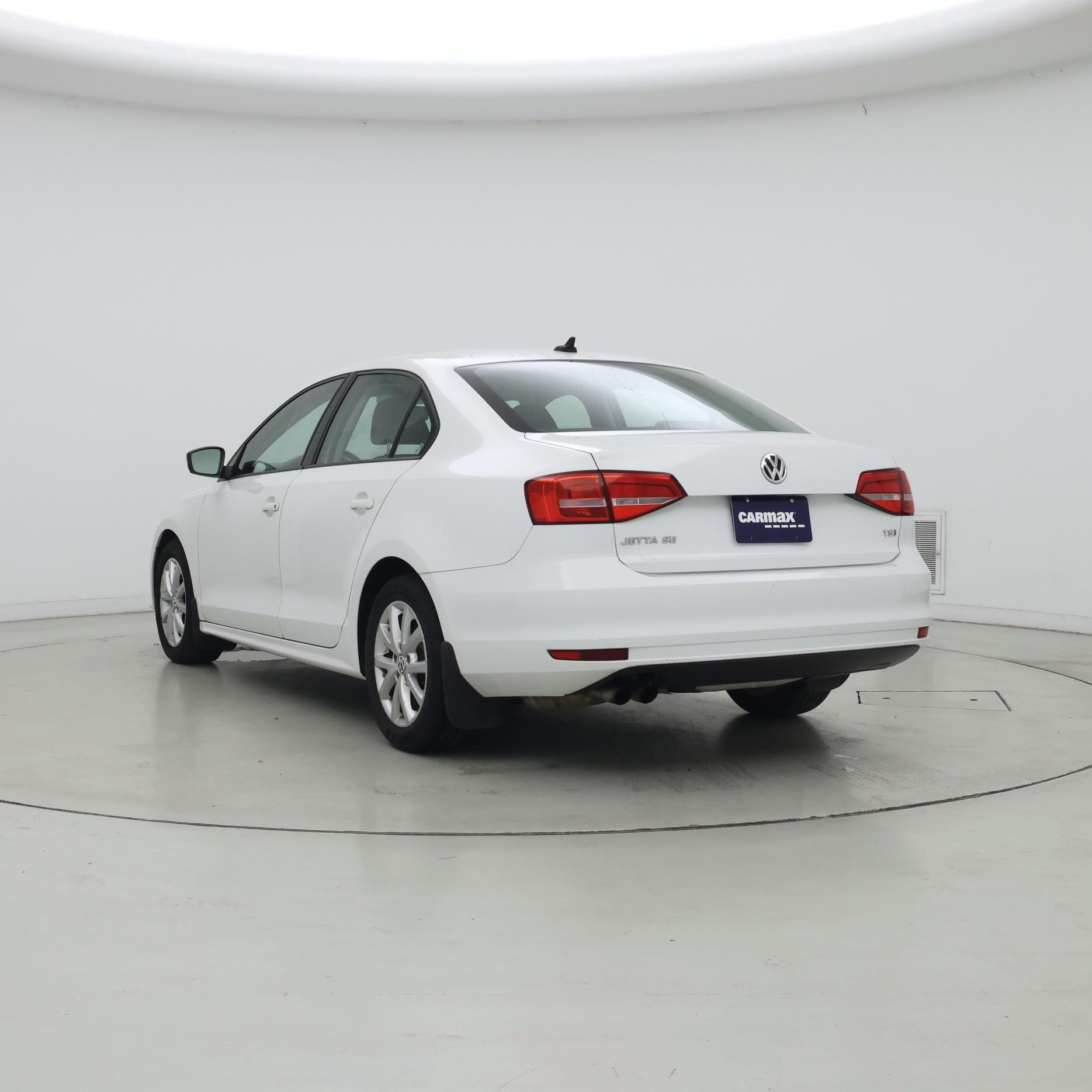 Thumbnail: 2015 Volkswagen Jetta - 2