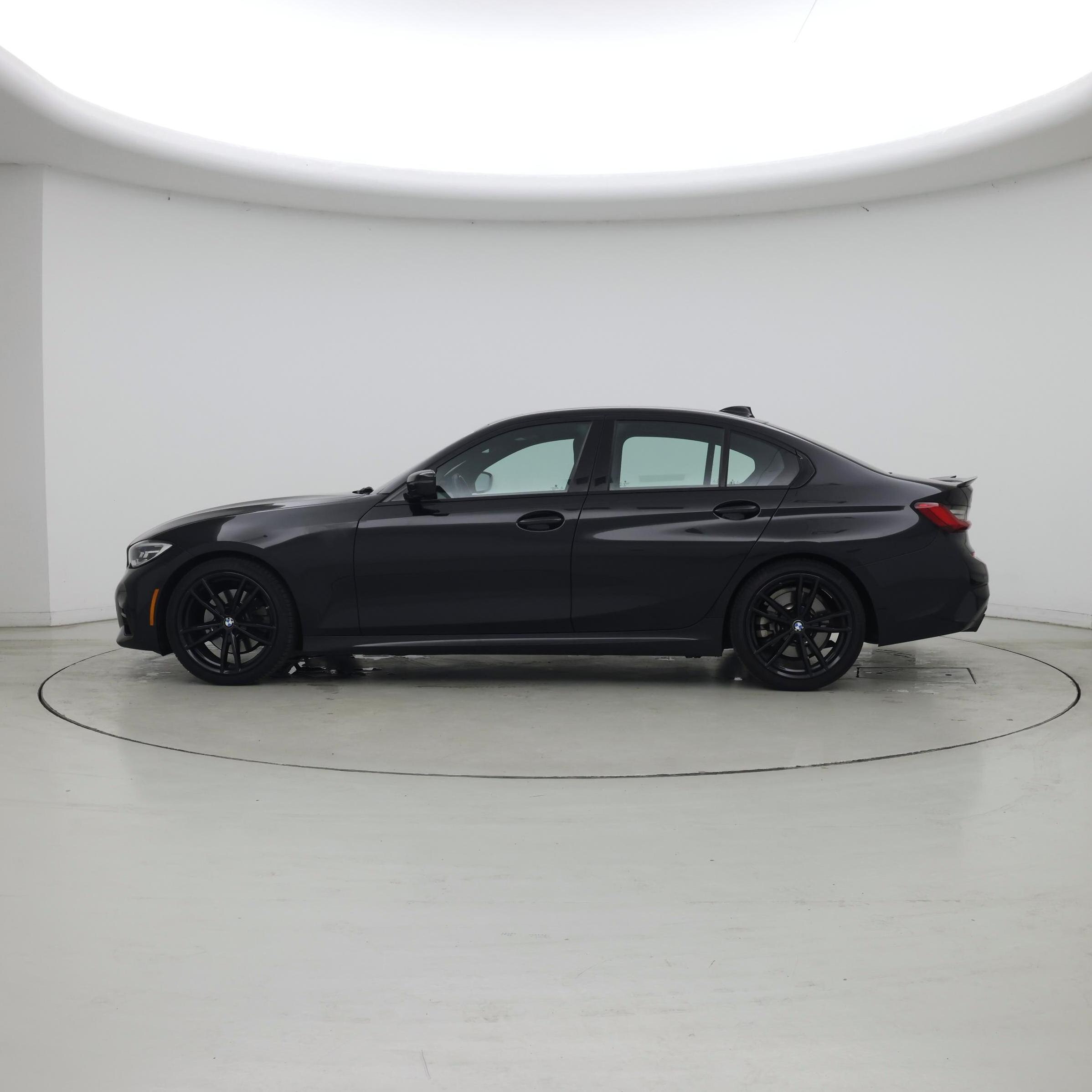 Thumbnail: 2021 BMW 3 Series - 3