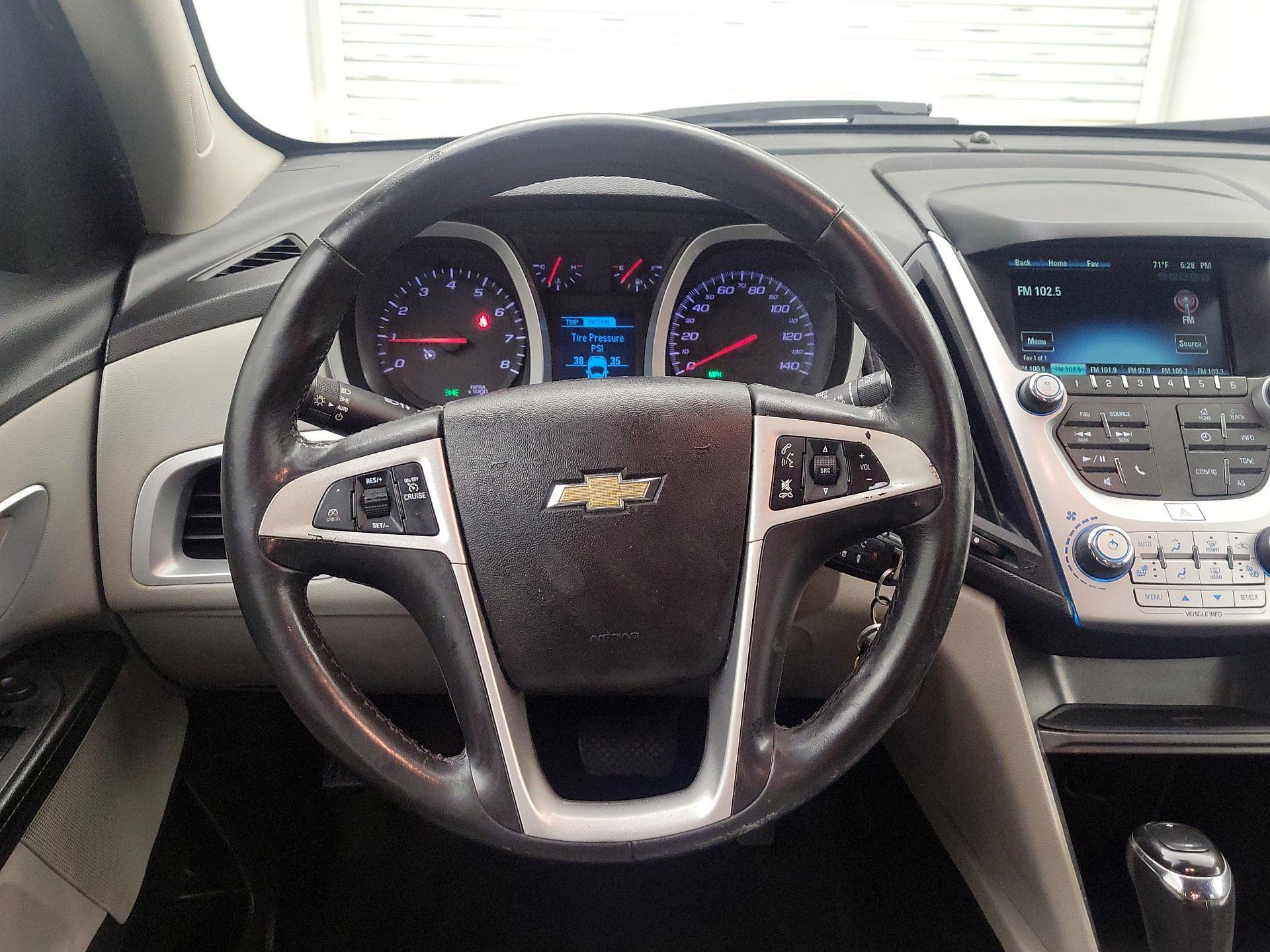 Thumbnail: 2017 Chevrolet Equinox - 10