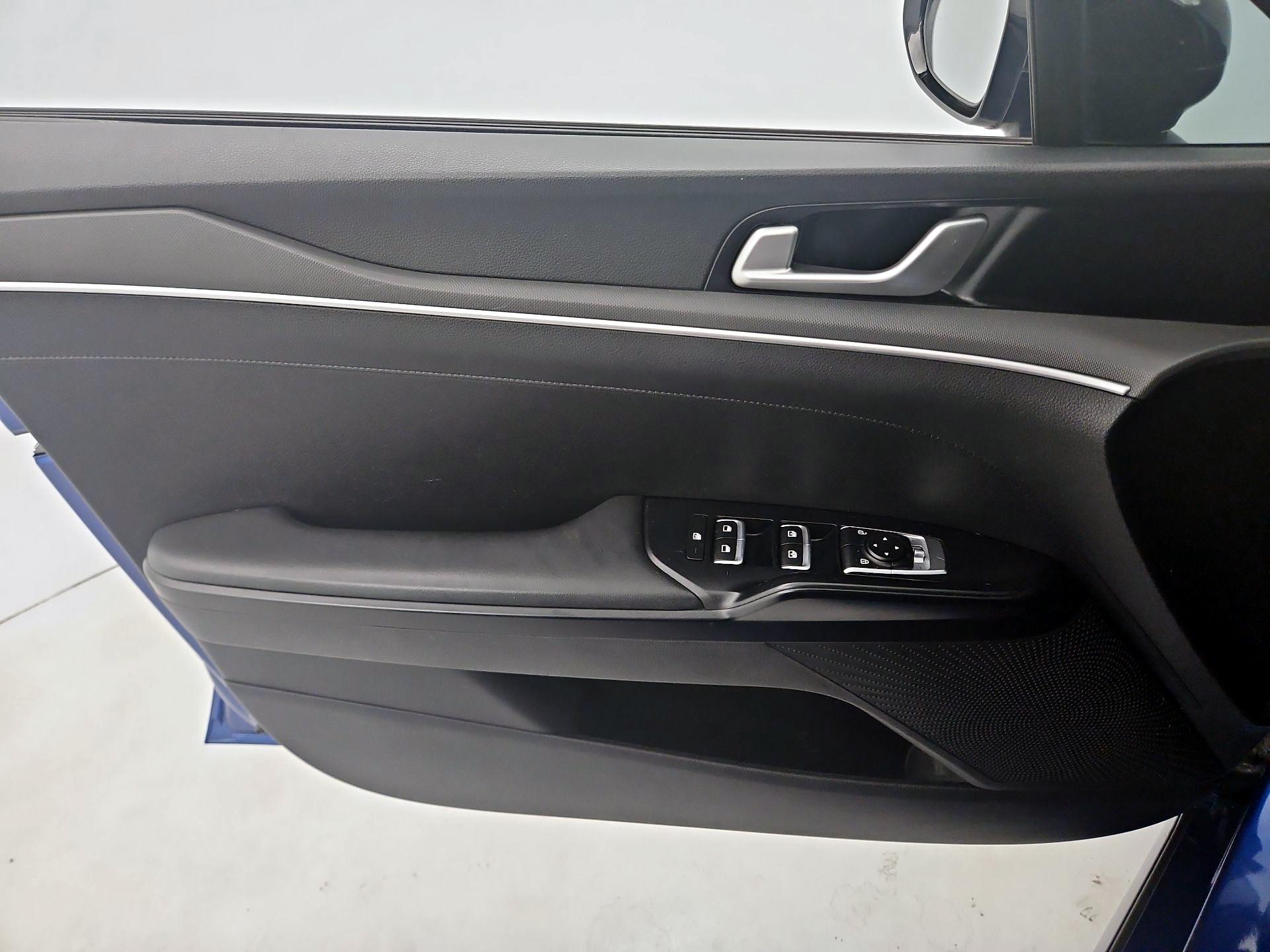 Thumbnail: 2022 Kia K5 - 12