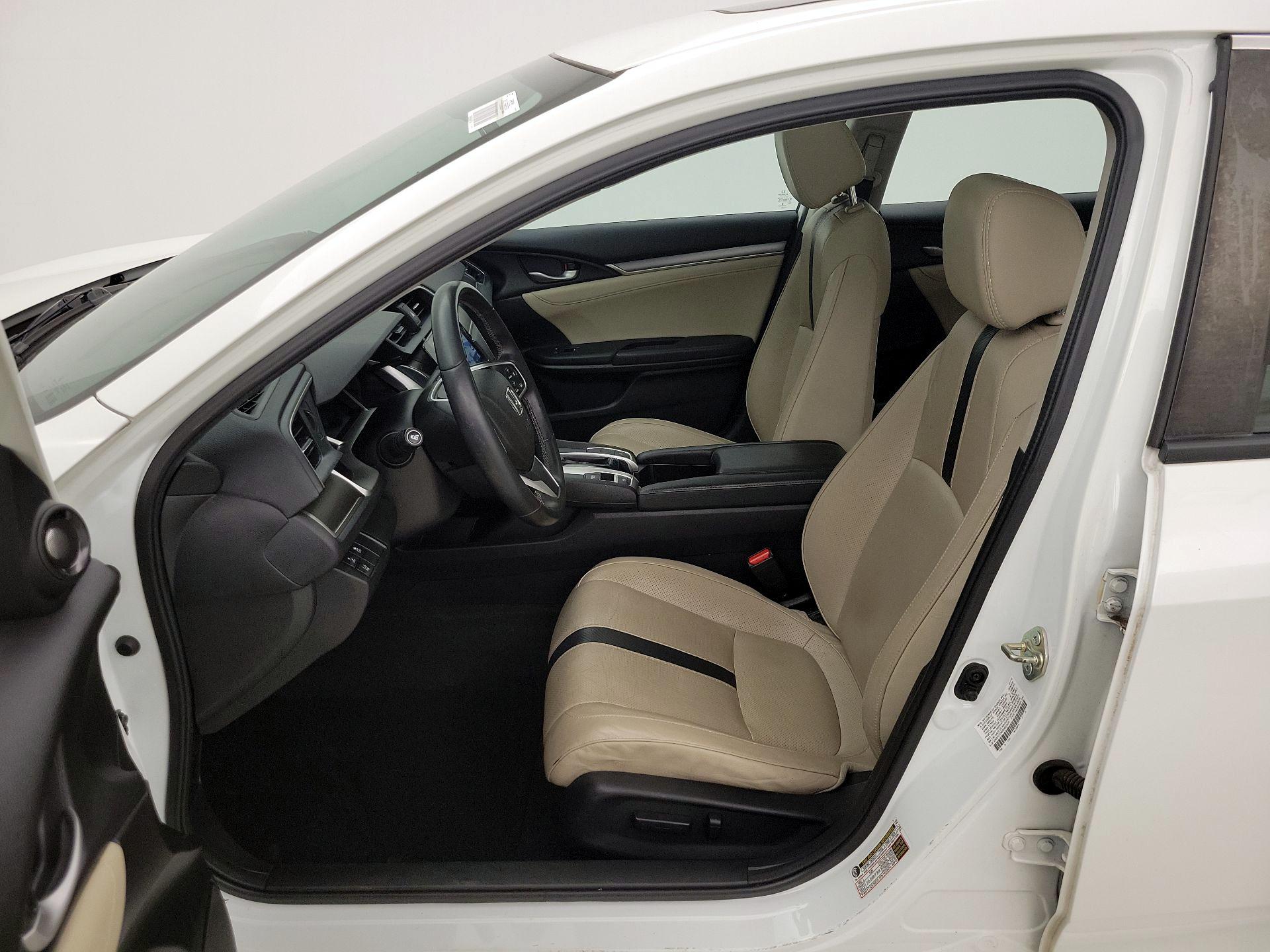Thumbnail: 2016 Honda Civic - 11