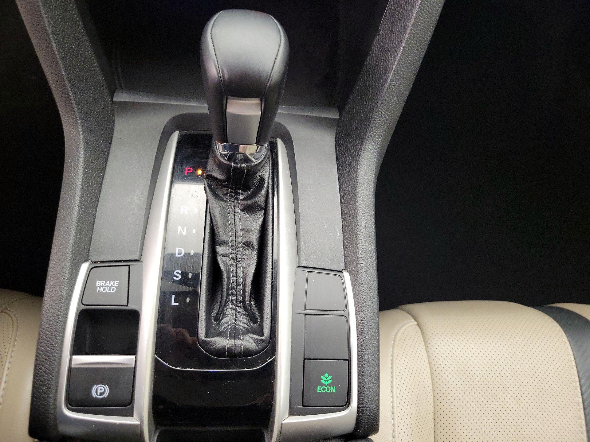 Thumbnail: 2016 Honda Civic - 18