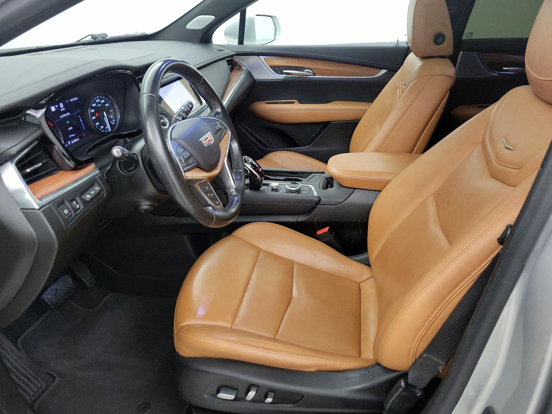 Thumbnail: 2020 Cadillac XT5 - 11