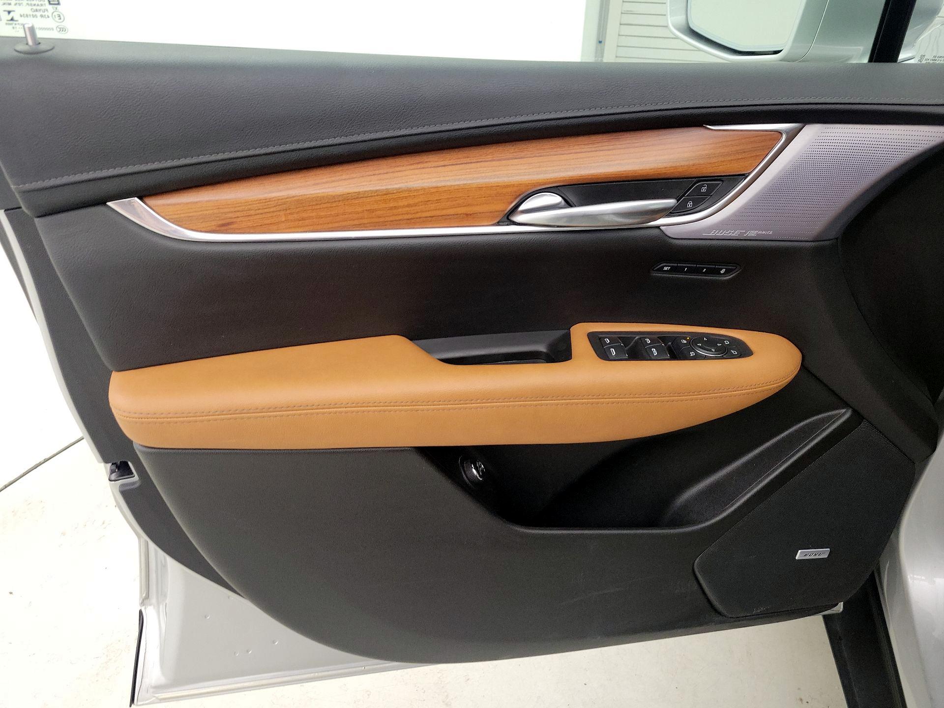 Thumbnail: 2020 Cadillac XT5 - 12
