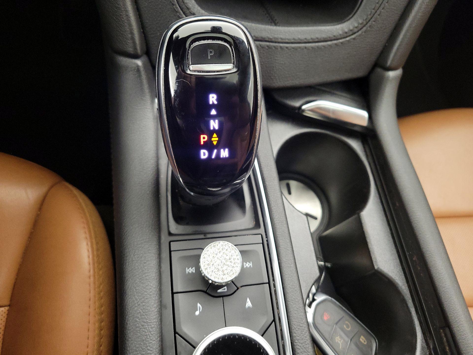 Thumbnail: 2020 Cadillac XT5 - 18