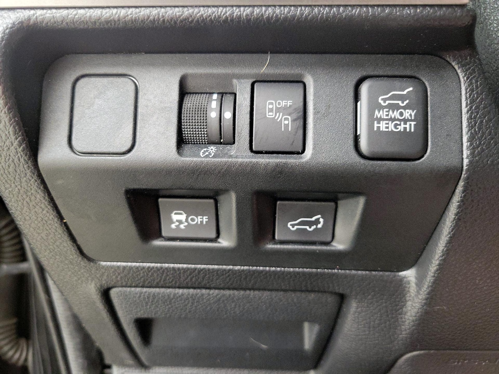 2018 Subaru Forester Limited - Photo 14